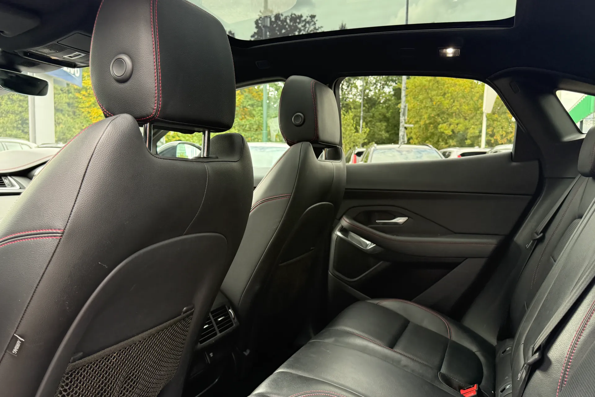 Jaguar E-PACE thumbnail image number 29