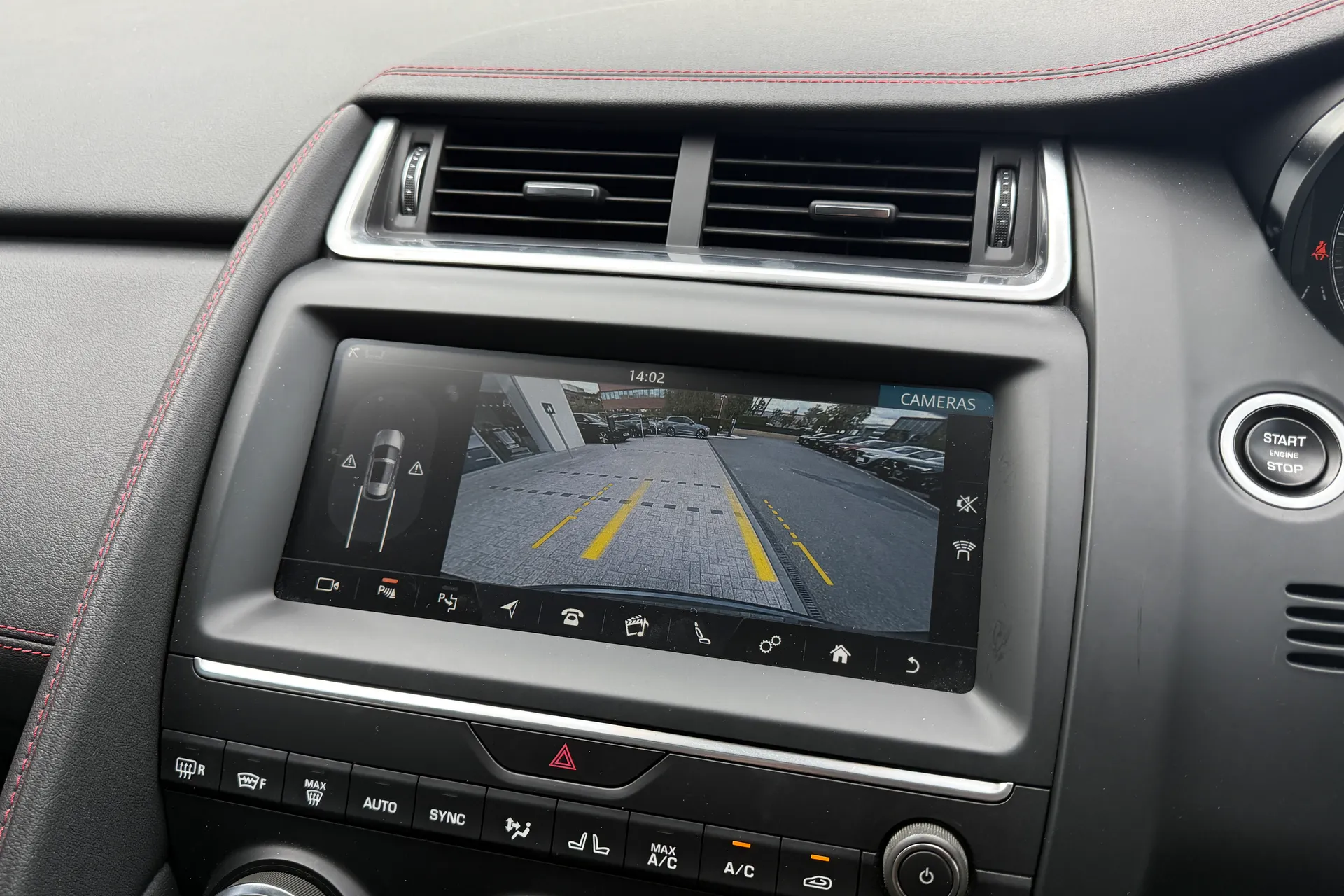 Jaguar E-PACE thumbnail image number 4