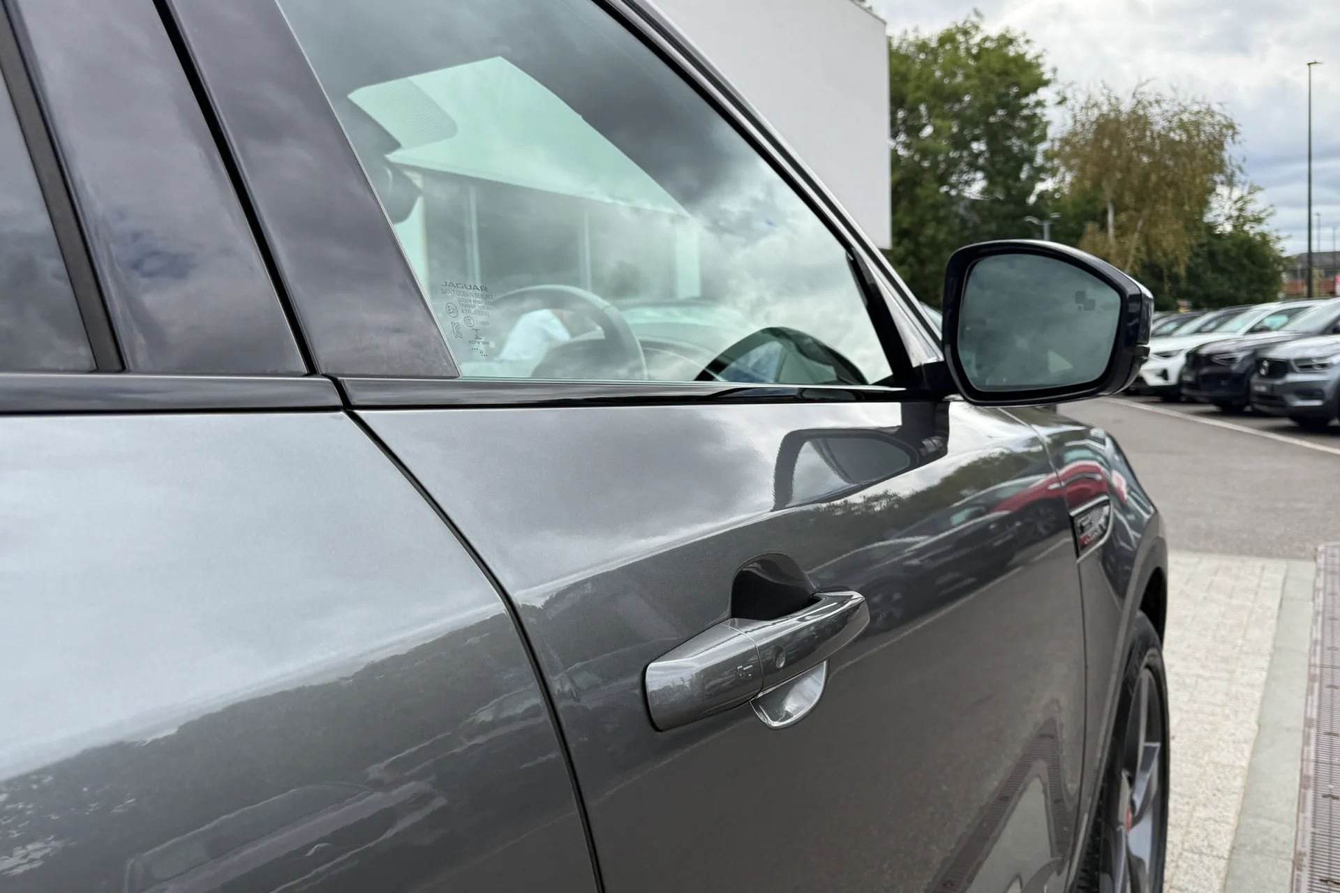 Jaguar E-PACE thumbnail image number 15