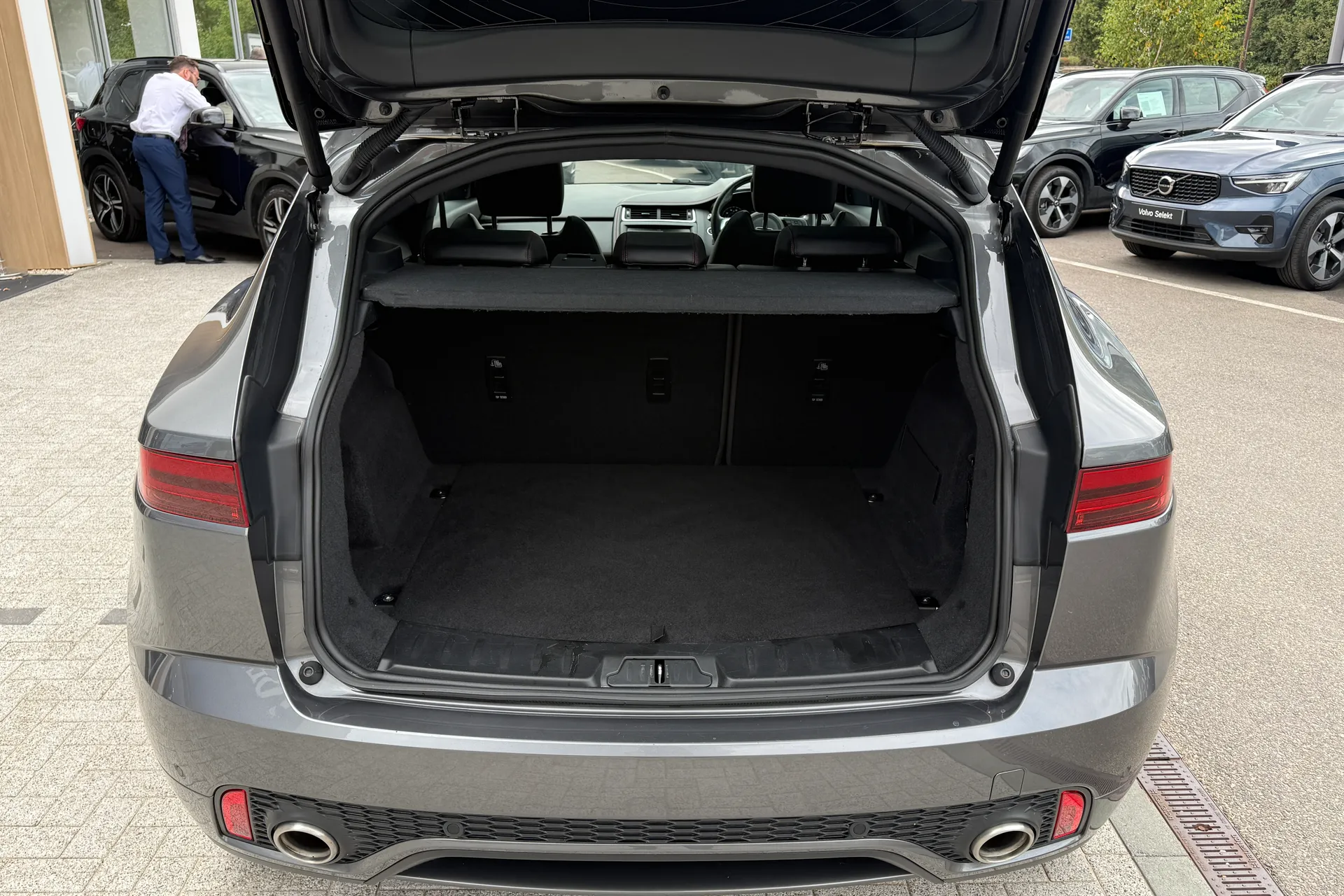 Jaguar E-PACE thumbnail image number 20