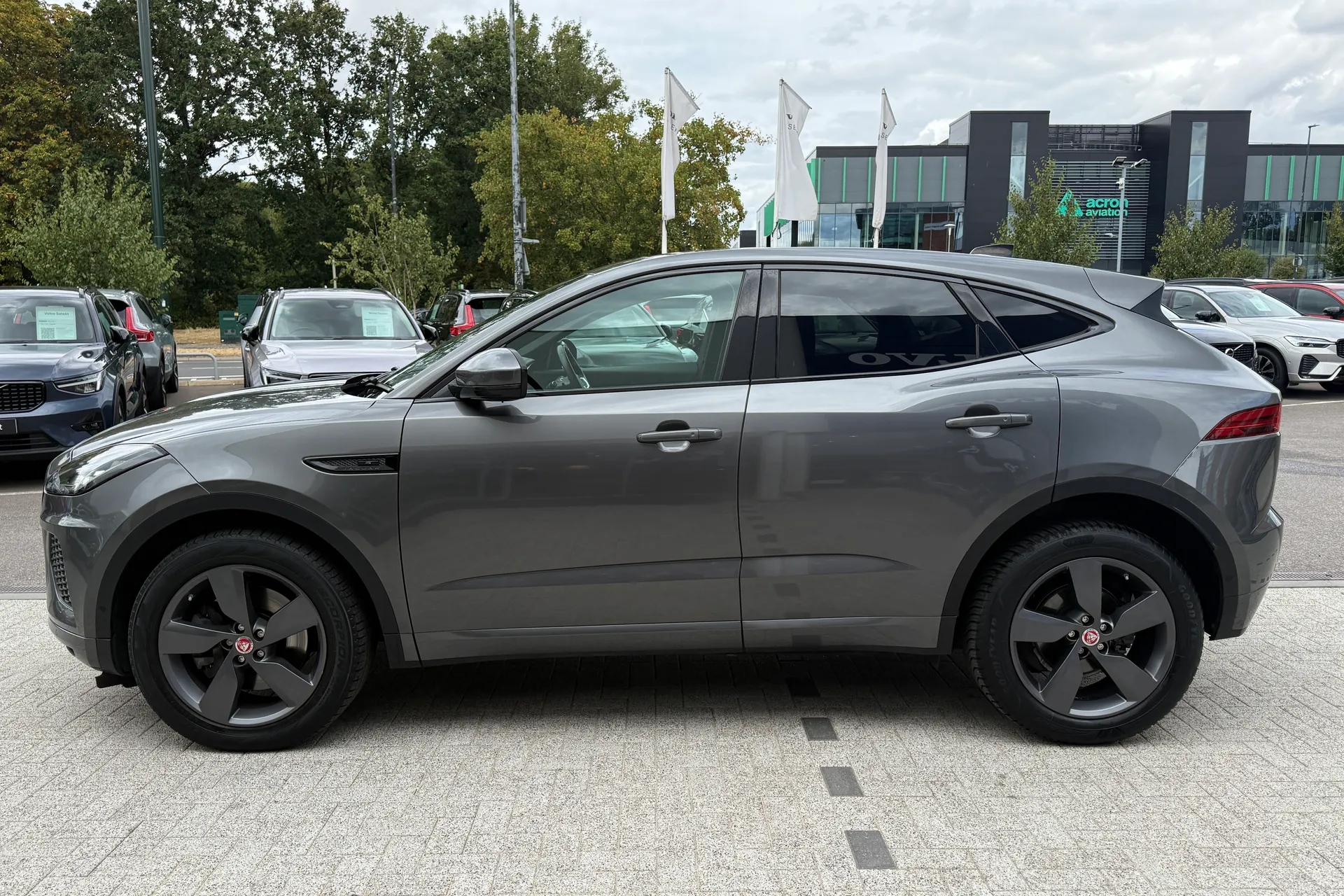 Jaguar E-PACE thumbnail image number 11