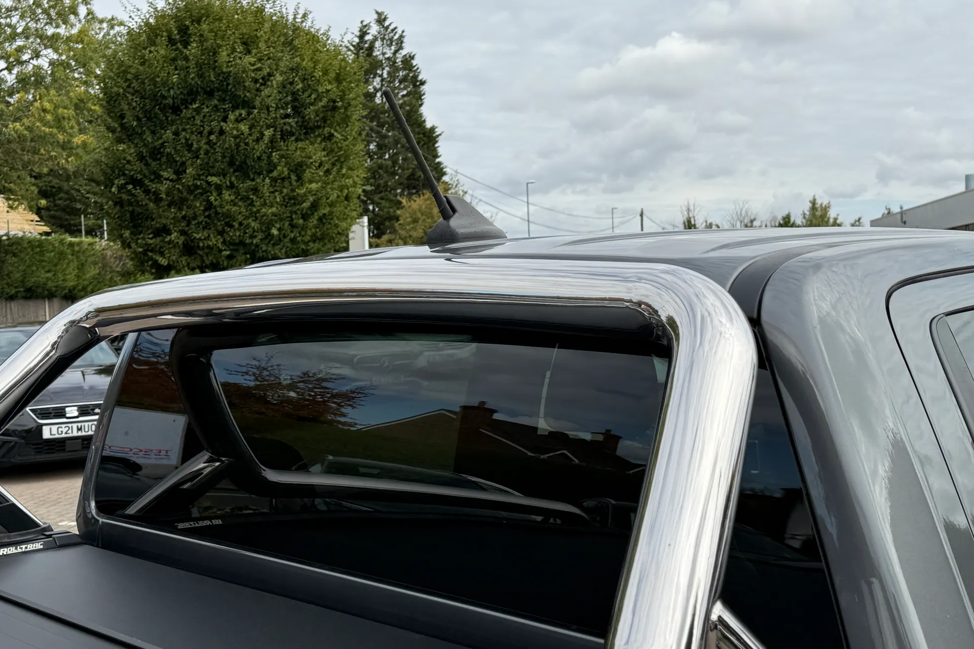 VOLKSWAGEN AMAROK thumbnail image number 56
