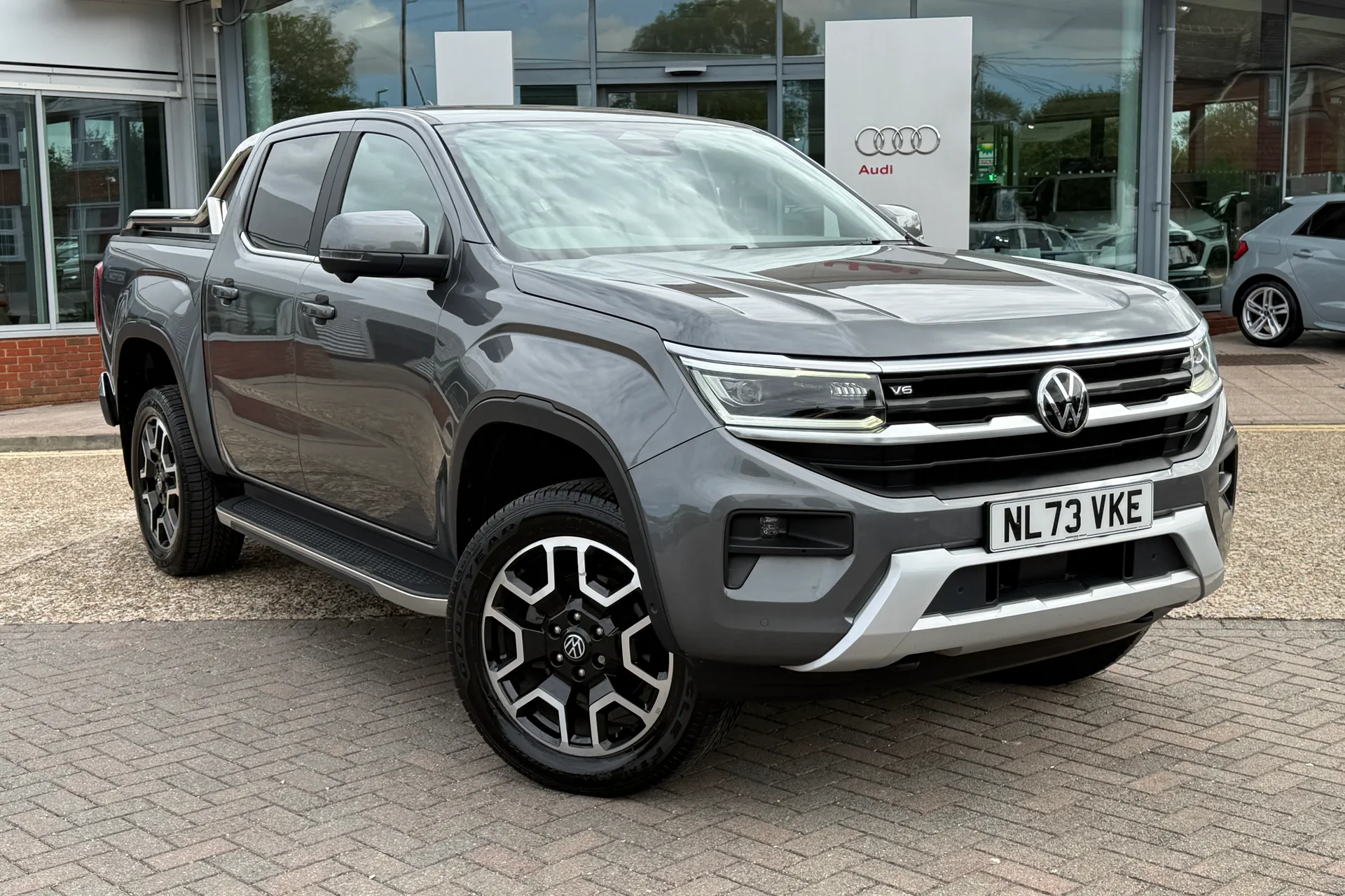VOLKSWAGEN AMAROK thumbnail image number 27