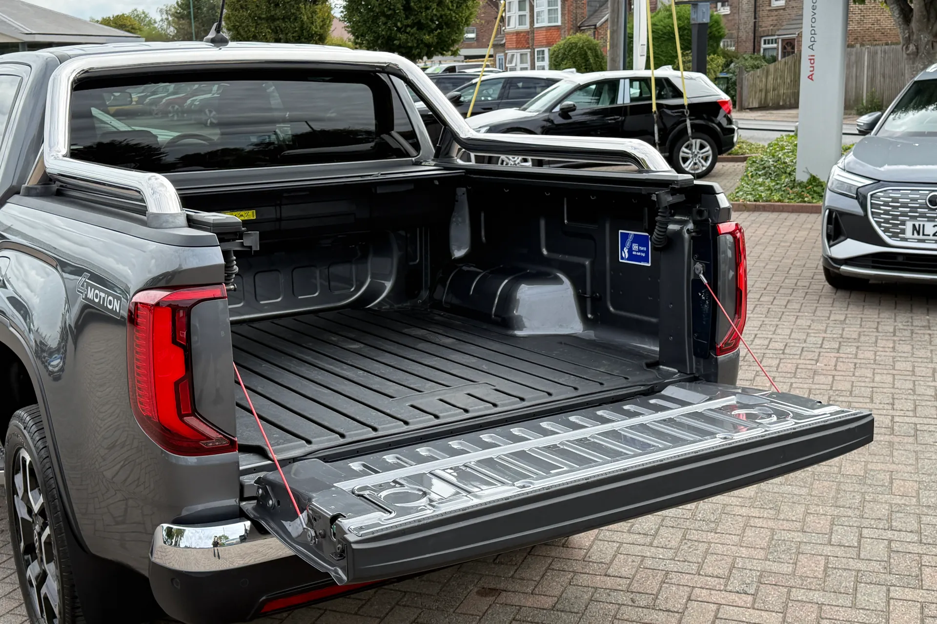 VOLKSWAGEN AMAROK thumbnail image number 40