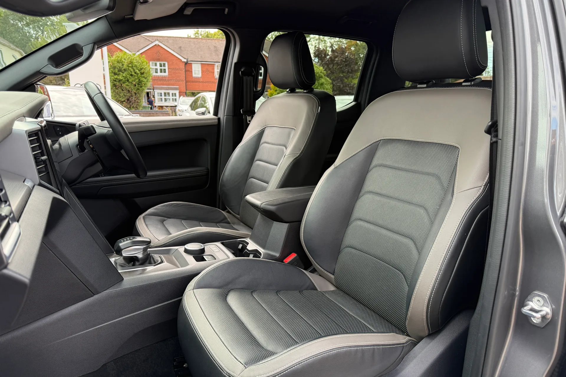 VOLKSWAGEN AMAROK thumbnail image number 33