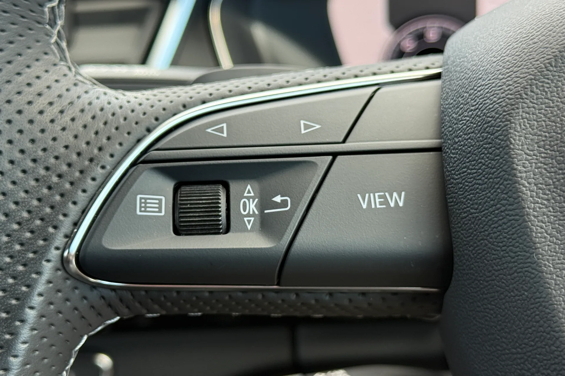 Audi Q5 thumbnail image number 24