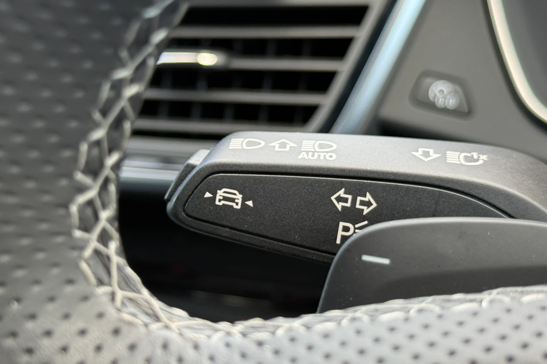 Audi Q5 thumbnail image number 21