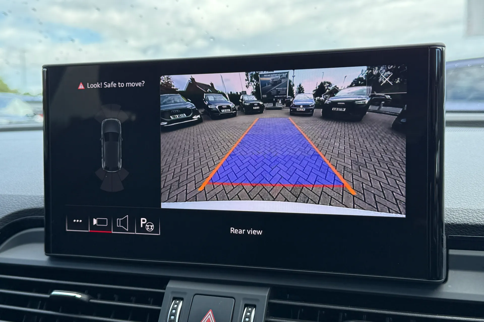 Audi Q5 thumbnail image number 4