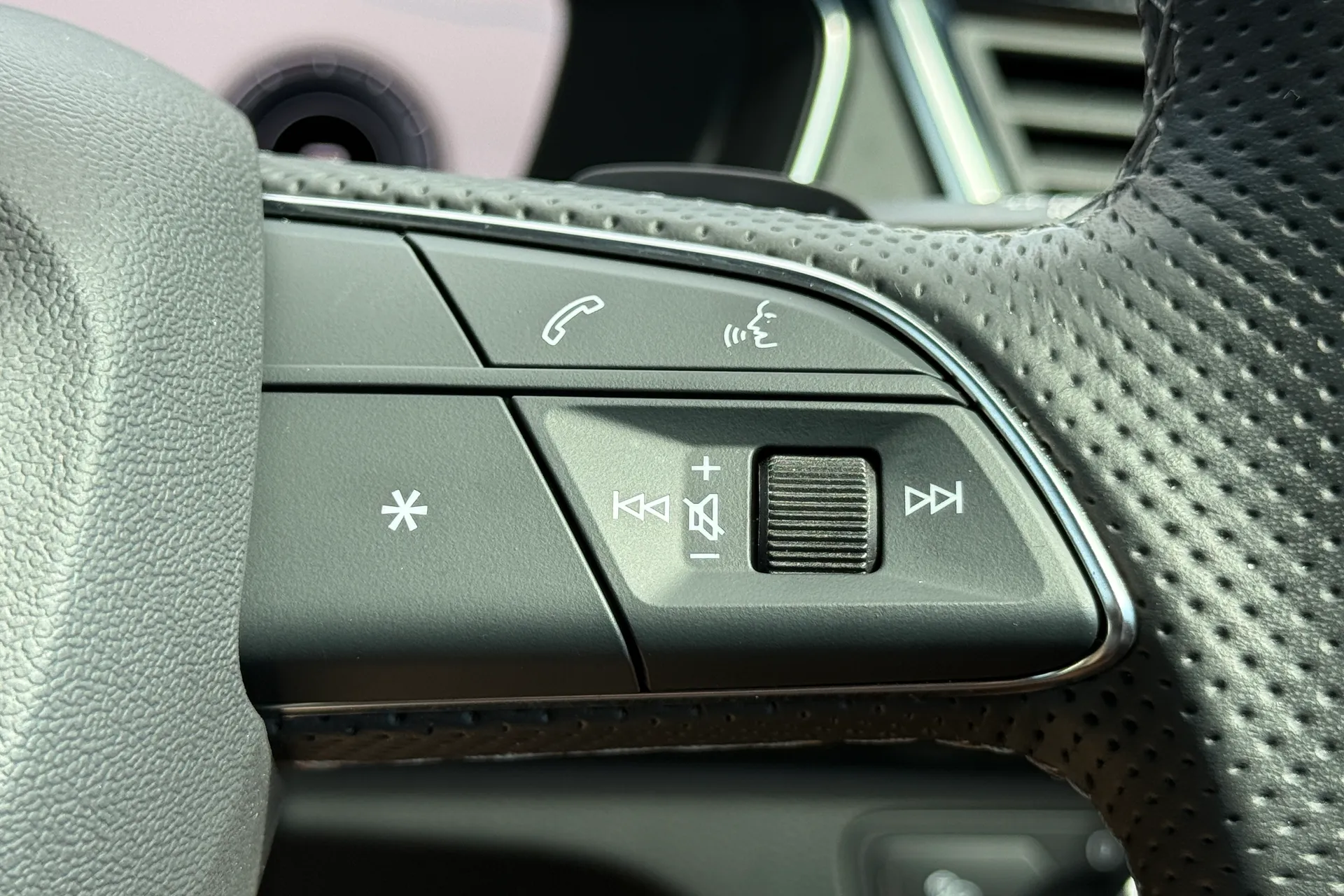 Audi Q5 thumbnail image number 25