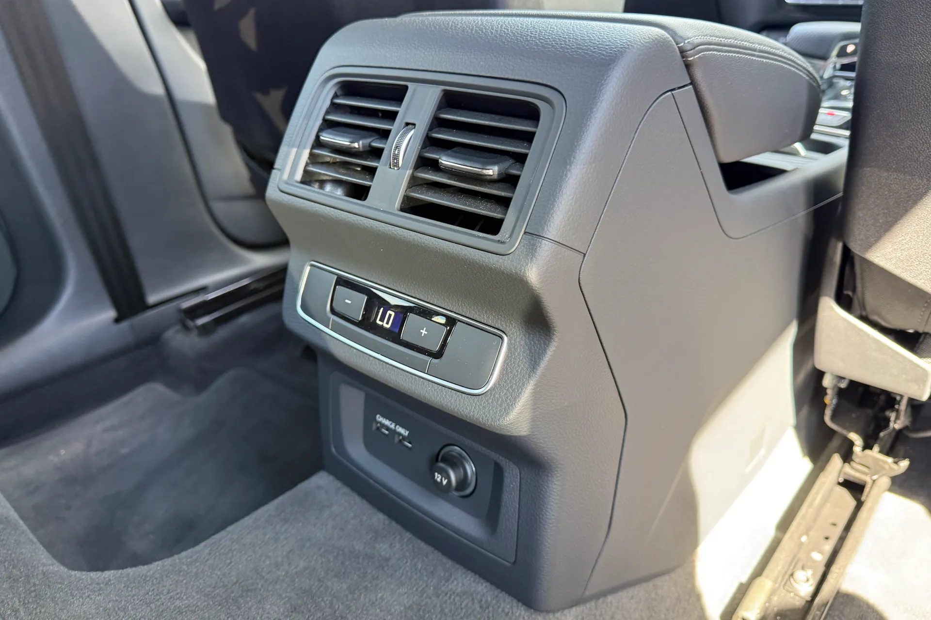 Audi Q5 thumbnail image number 50