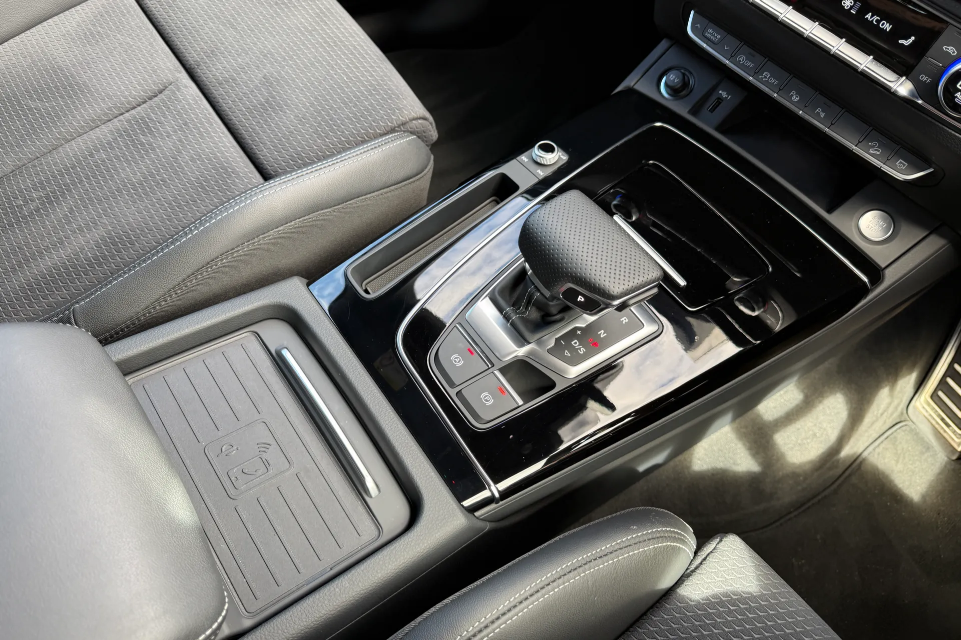 Audi Q5 thumbnail image number 43