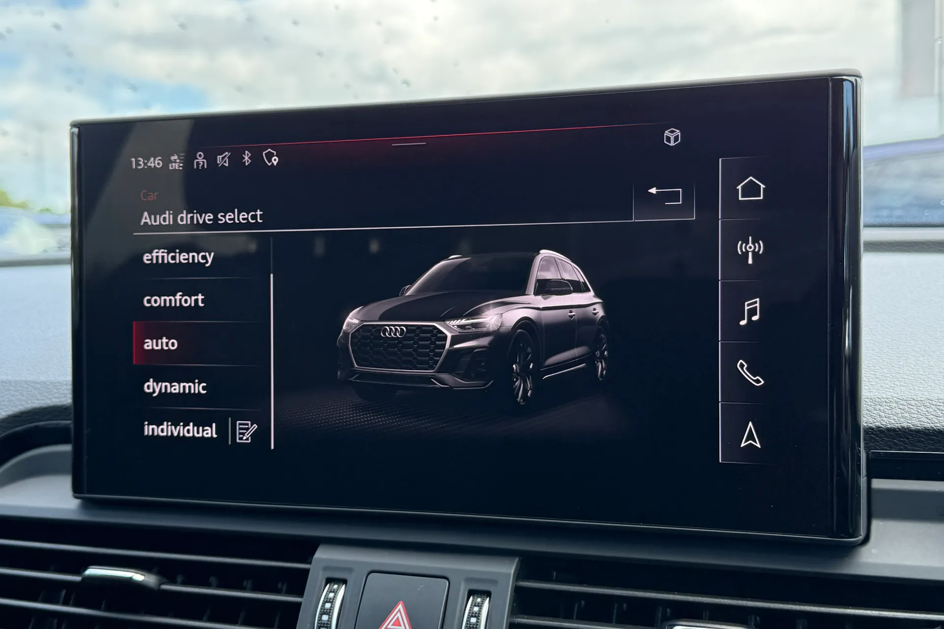 Audi Q5 thumbnail image number 11