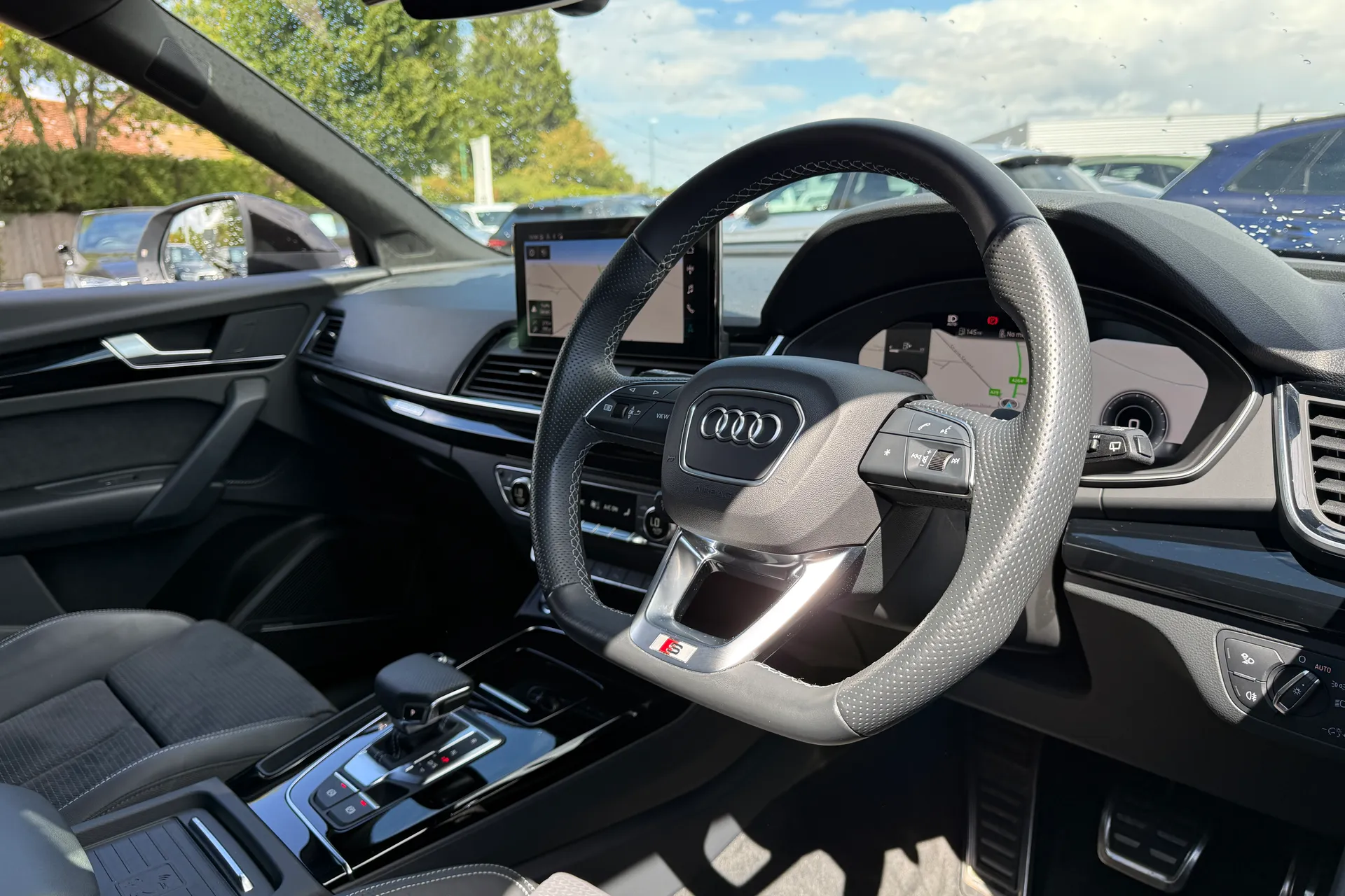 Audi Q5 thumbnail image number 31