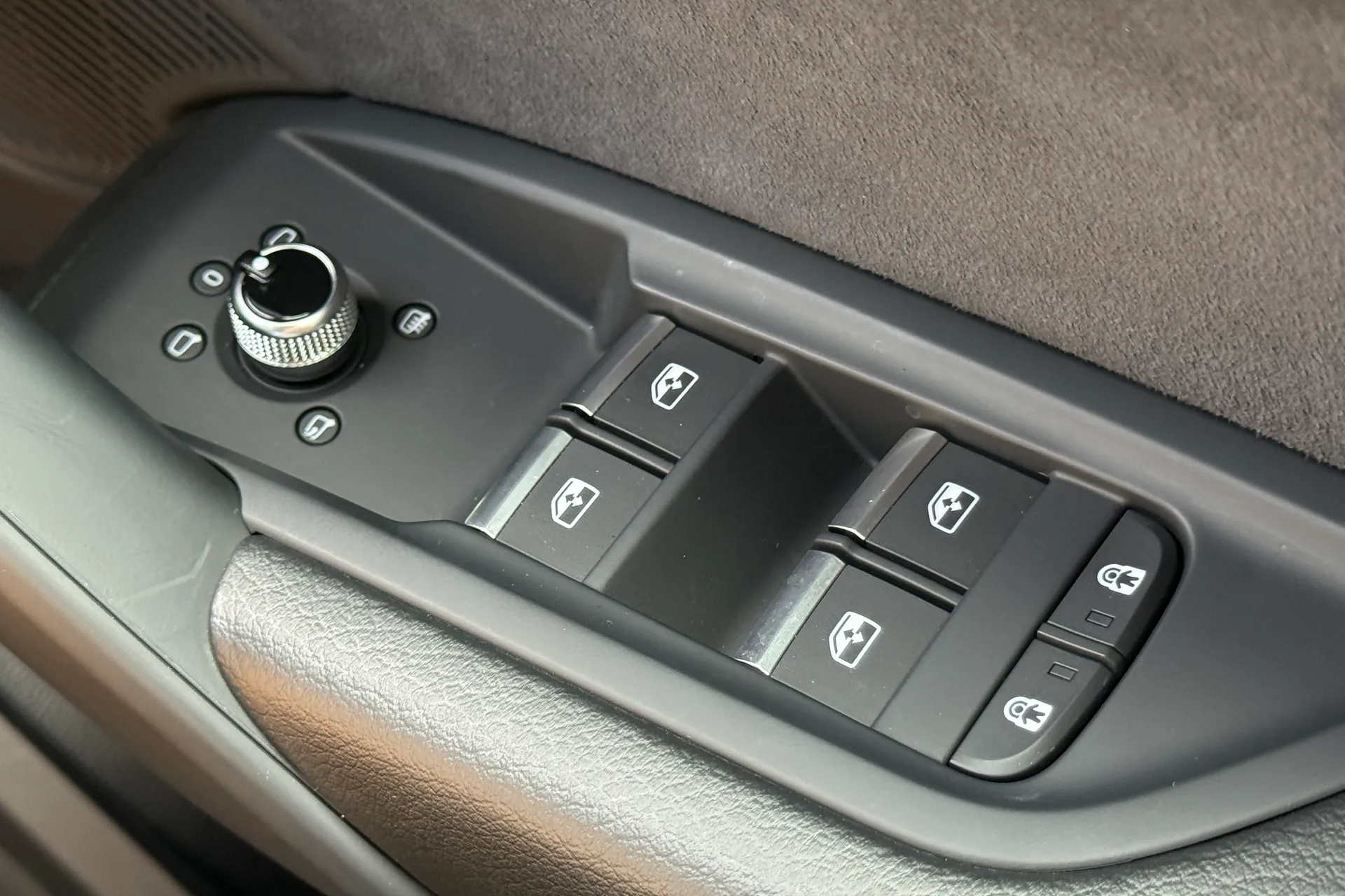 Audi Q5 thumbnail image number 22