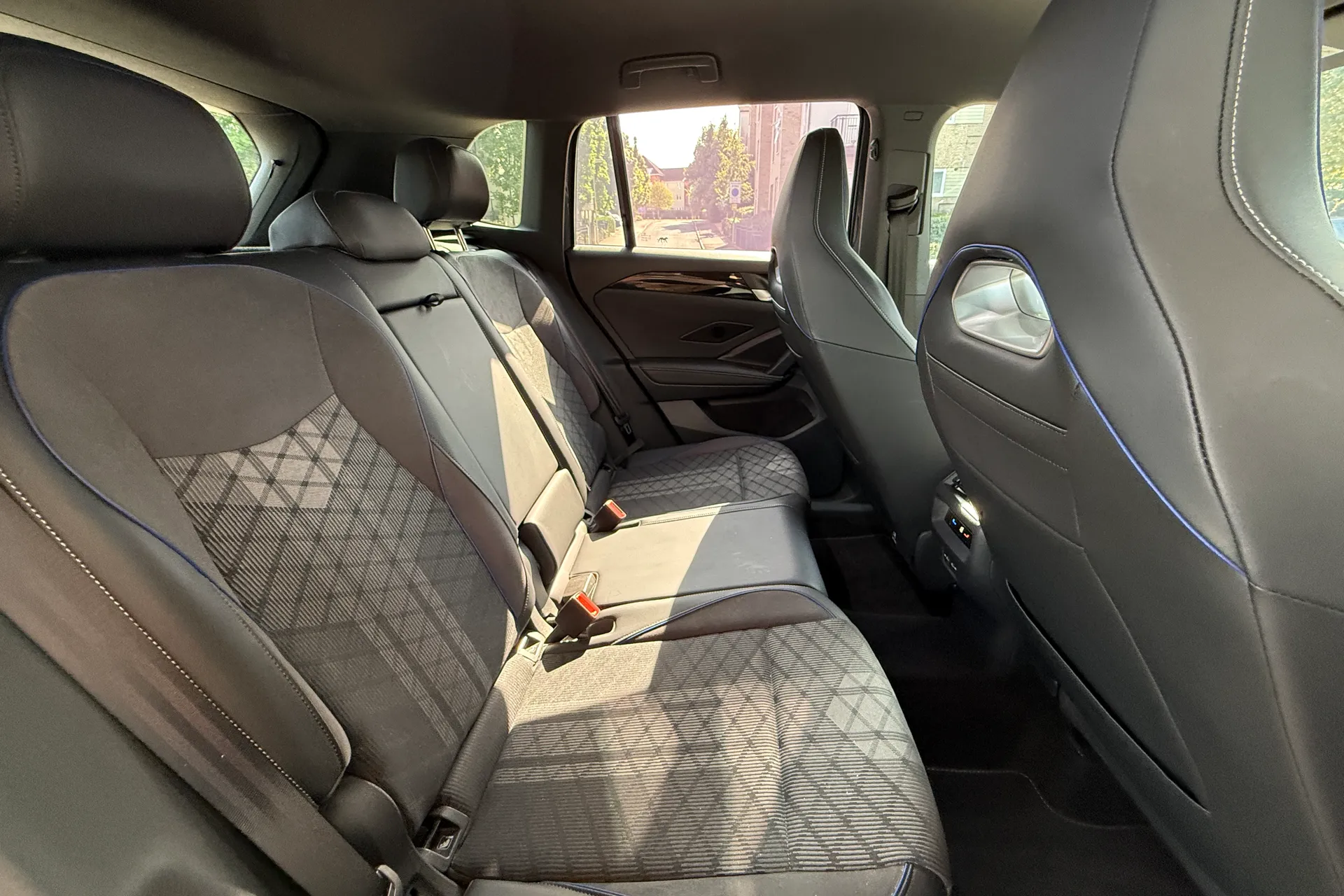 VOLKSWAGEN TIGUAN thumbnail image number 33