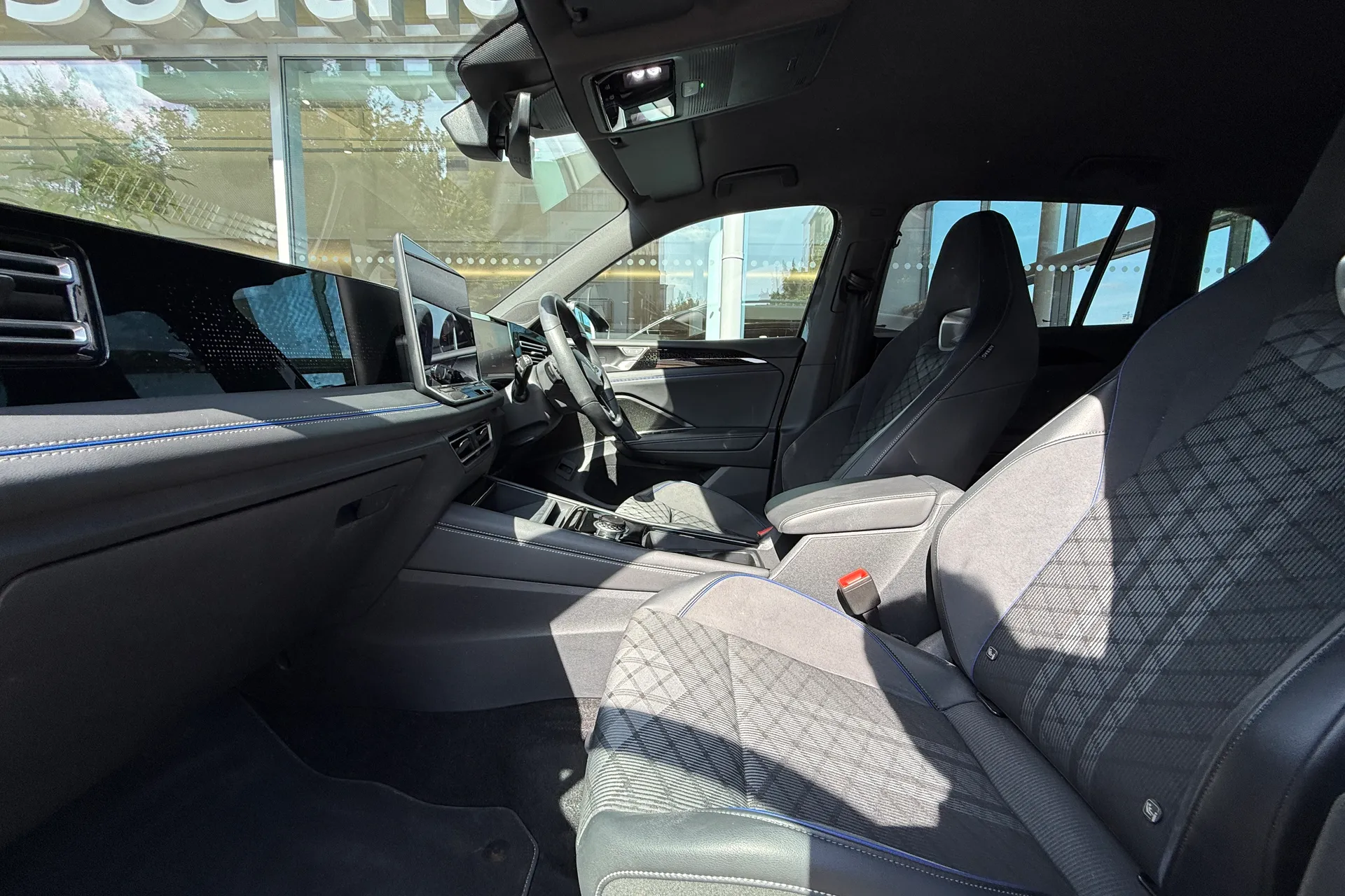 VOLKSWAGEN TIGUAN thumbnail image number 49