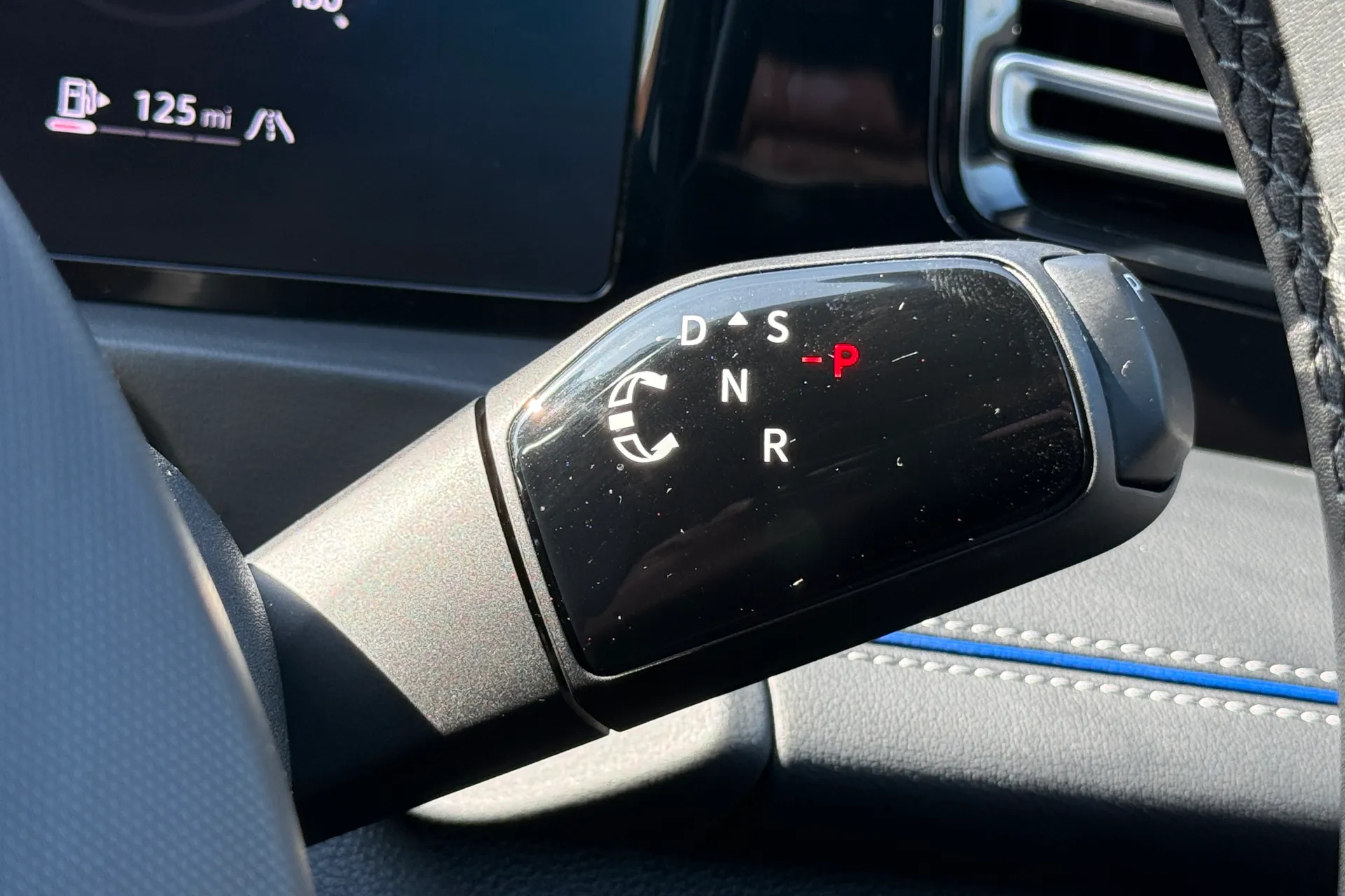 VOLKSWAGEN TIGUAN thumbnail image number 9