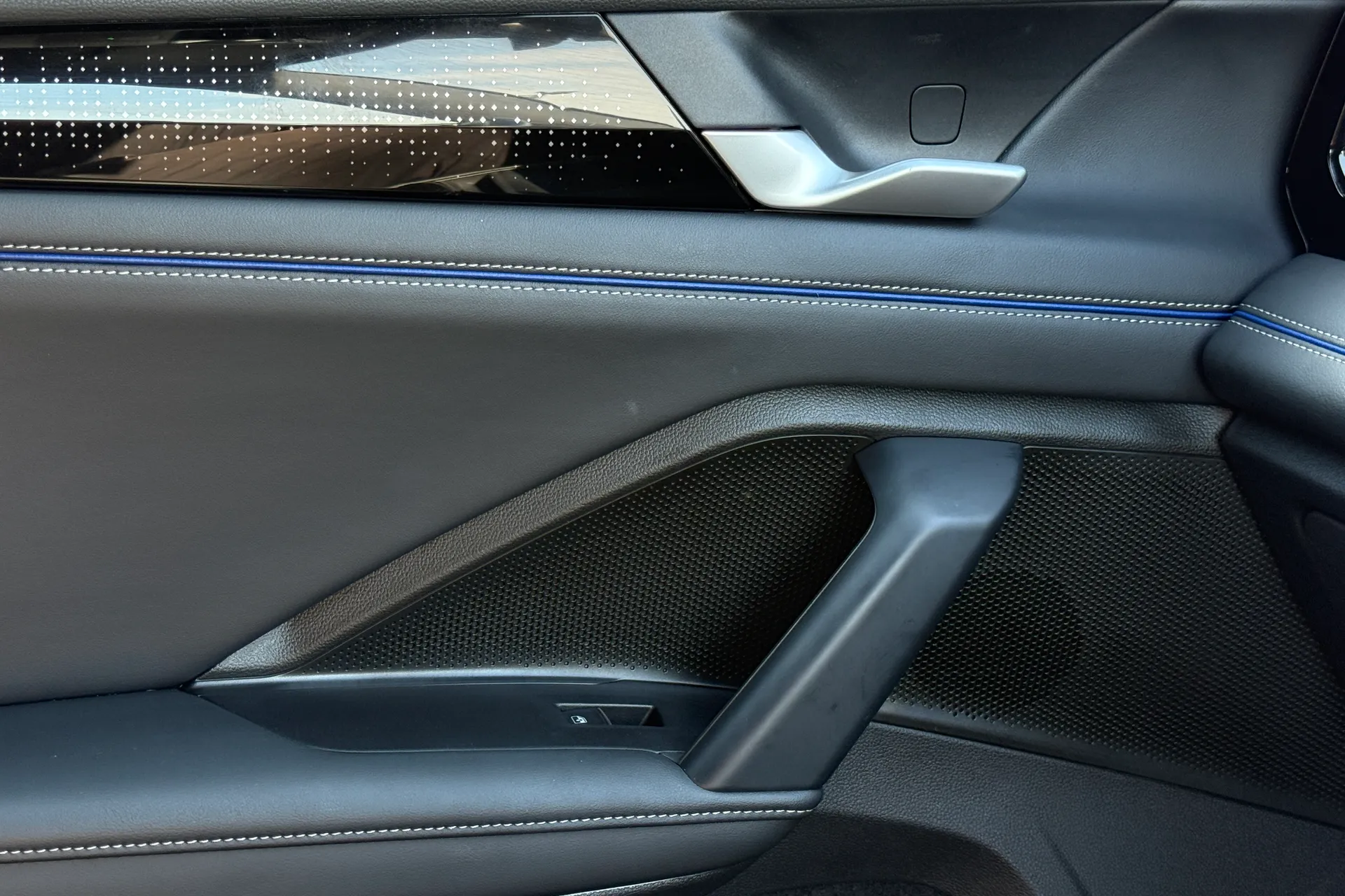 VOLKSWAGEN TIGUAN thumbnail image number 17