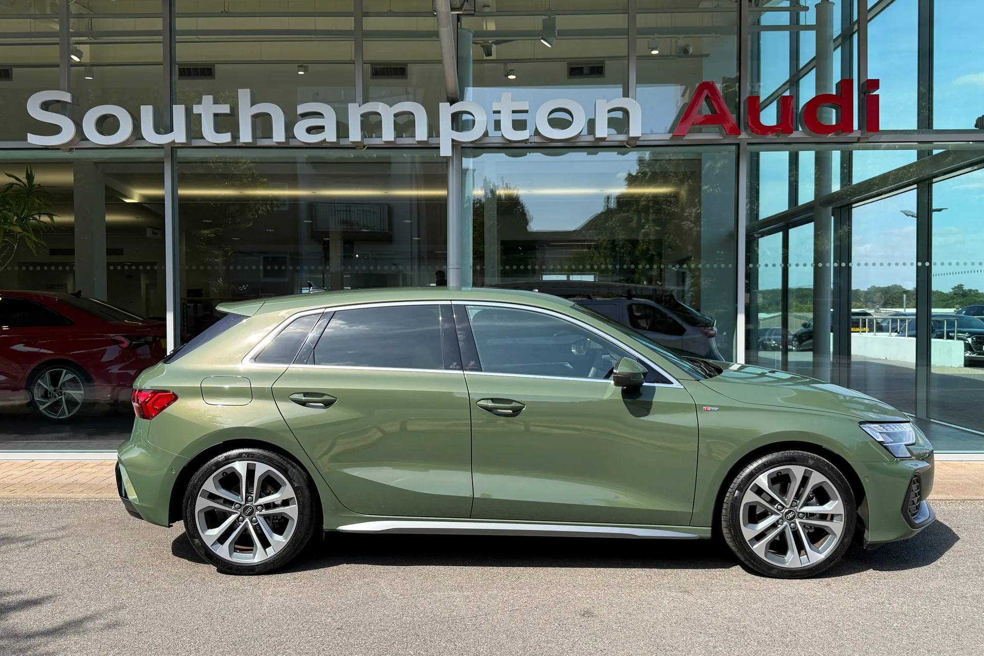 Audi A3 thumbnail image number 4