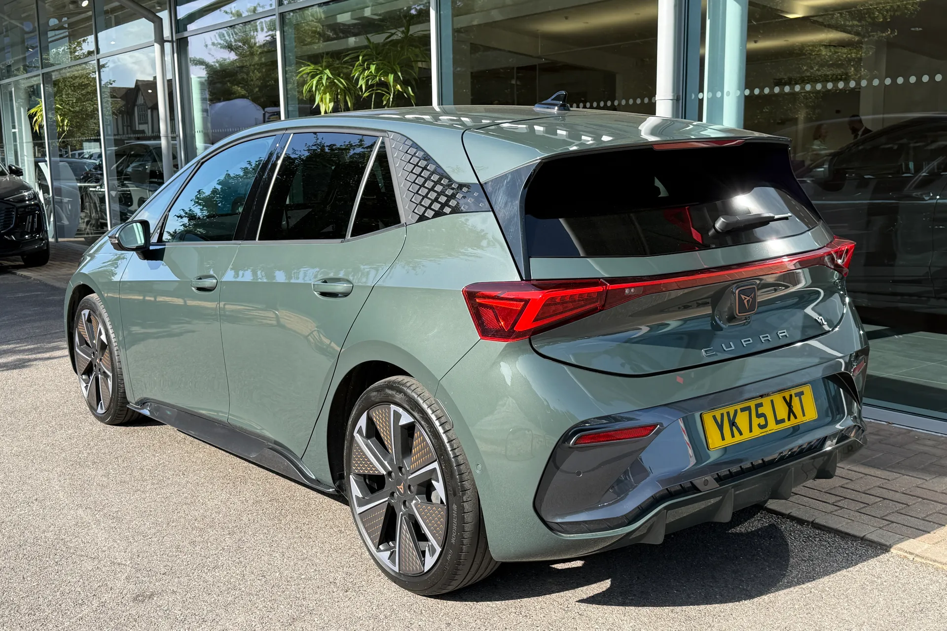 CUPRA BORN thumbnail image number 3