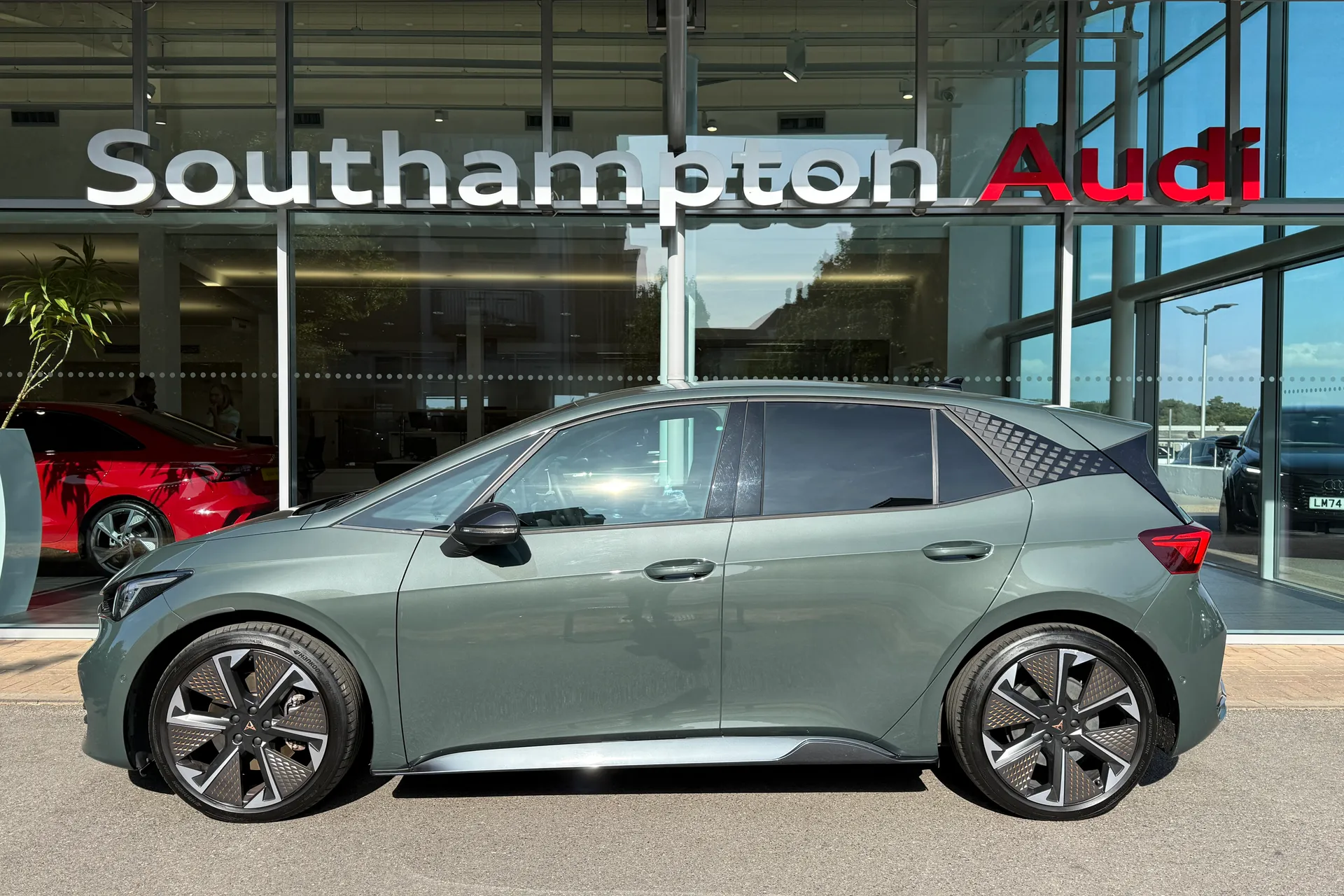 CUPRA BORN thumbnail image number 46