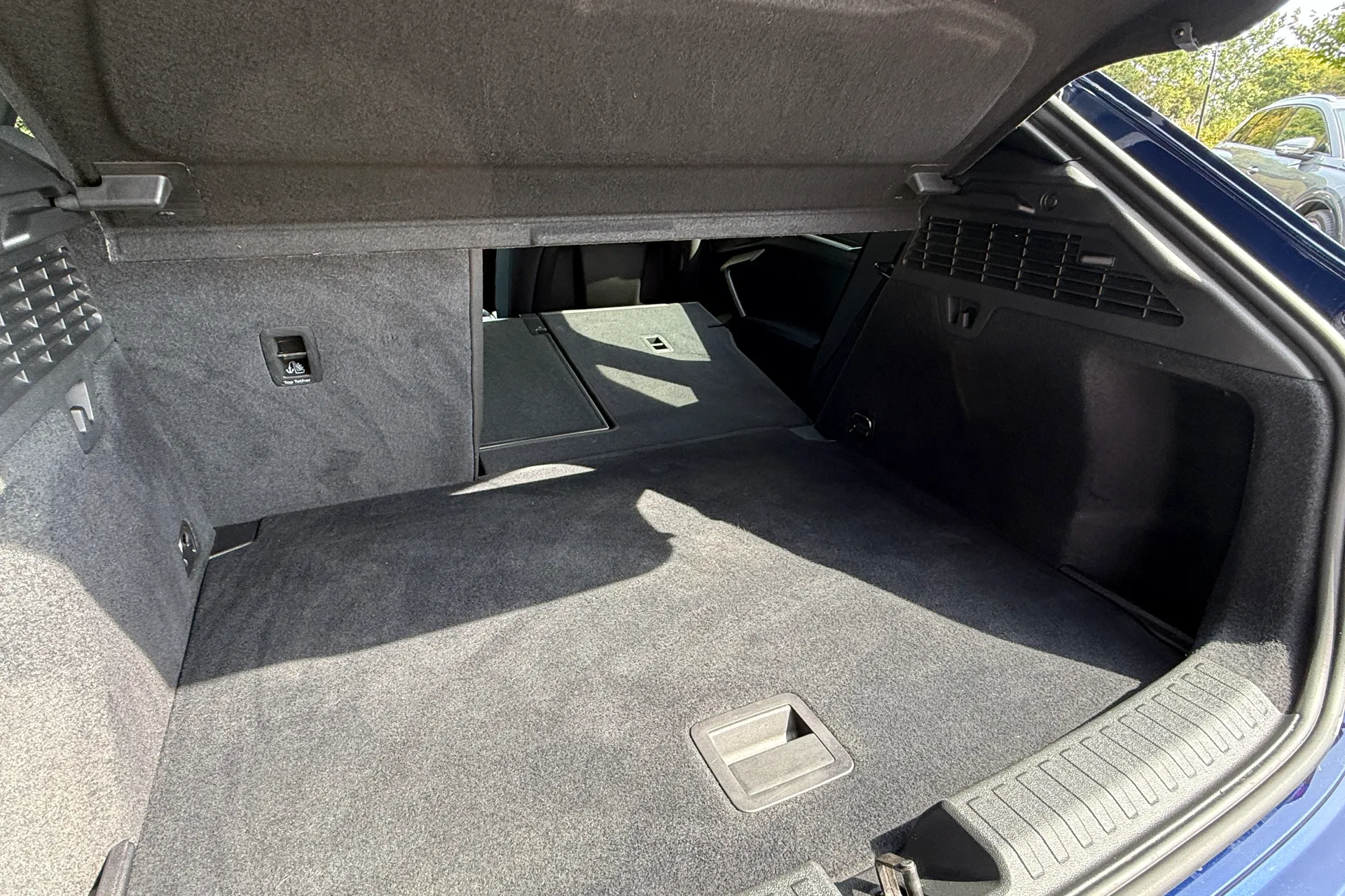 Audi A3 thumbnail image number 43