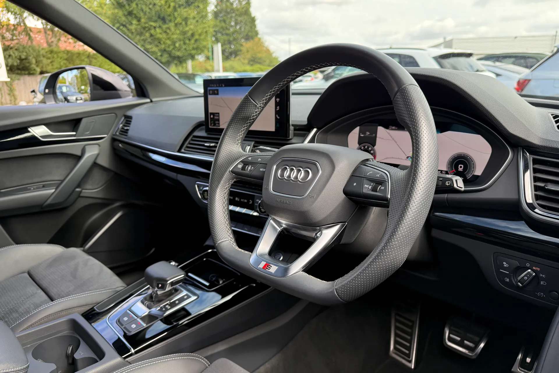 Audi Q5 thumbnail image number 25