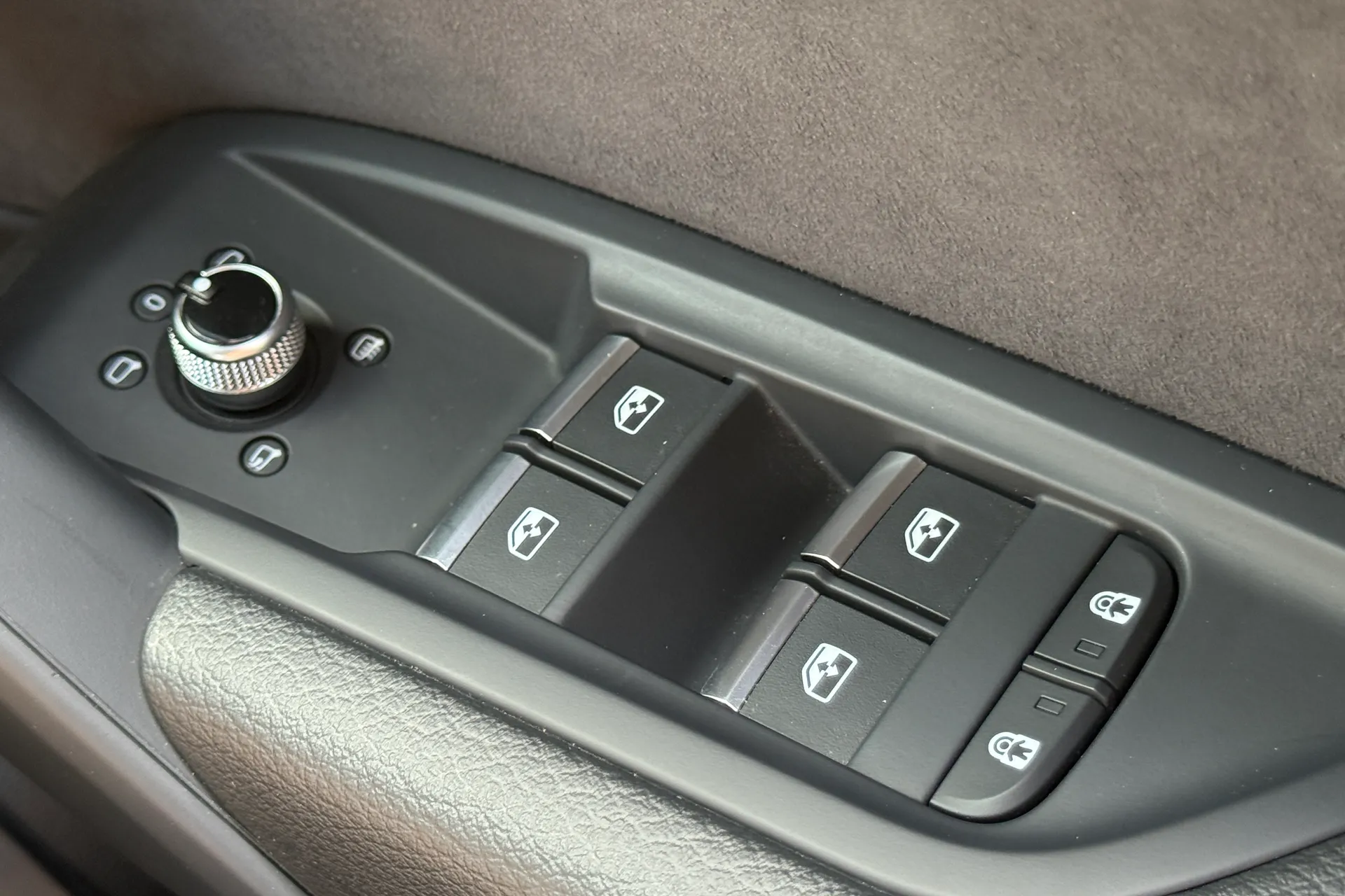Audi Q5 thumbnail image number 16