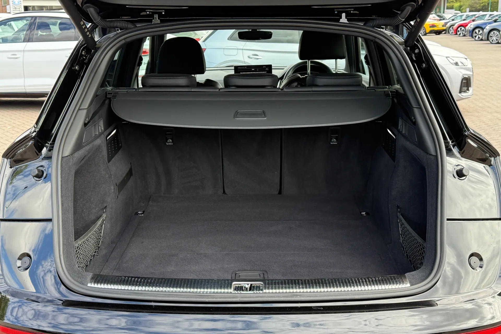 Audi Q5 thumbnail image number 32