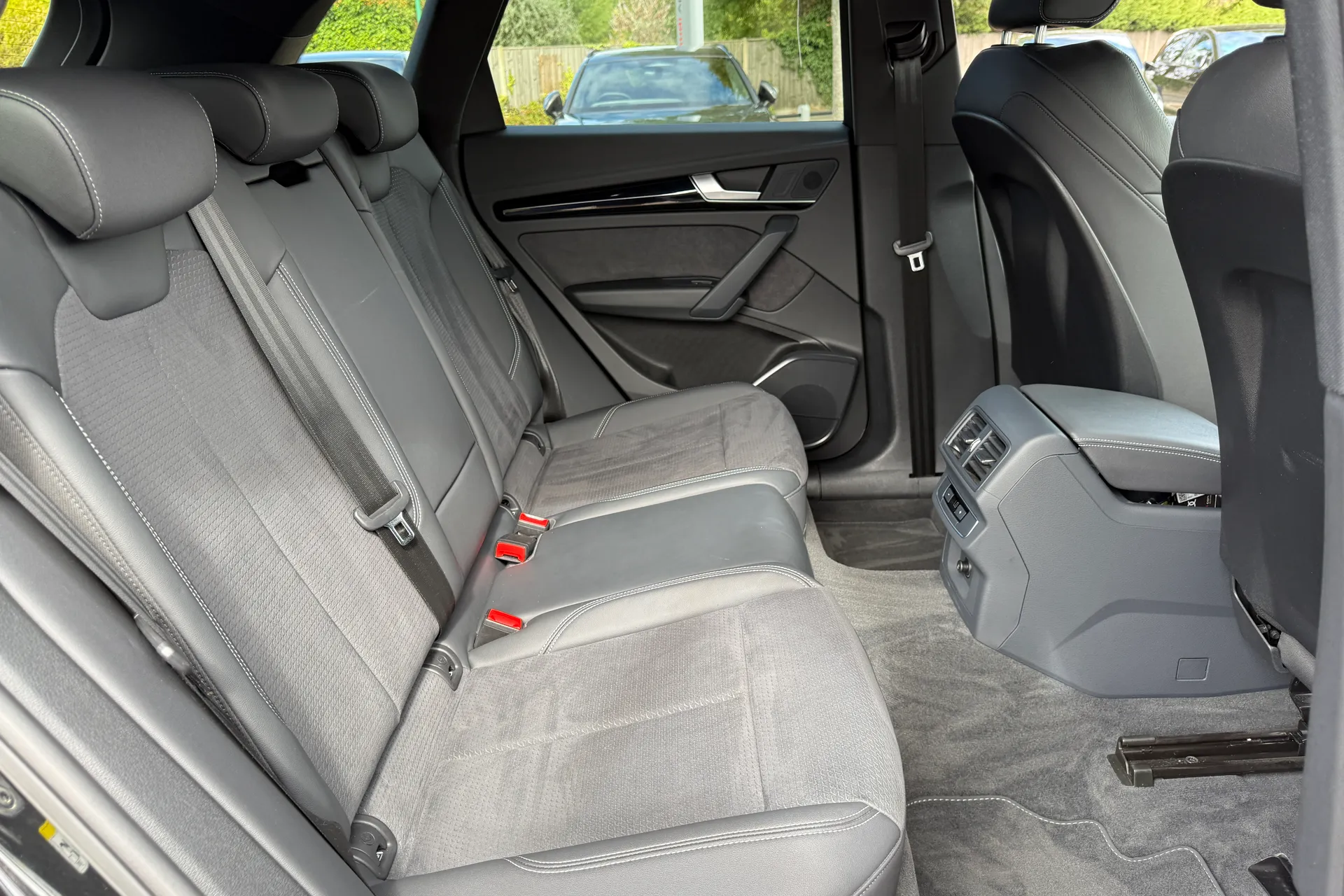 Audi Q5 thumbnail image number 41