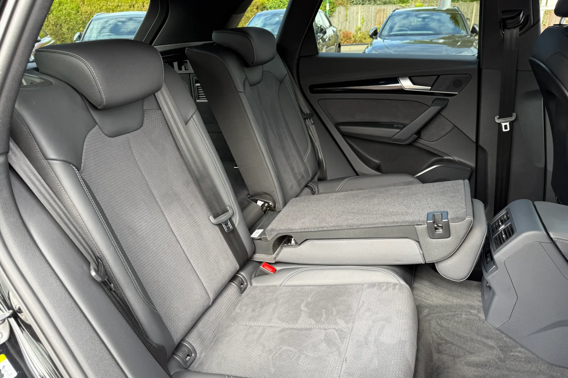 Audi Q5 thumbnail image number 42