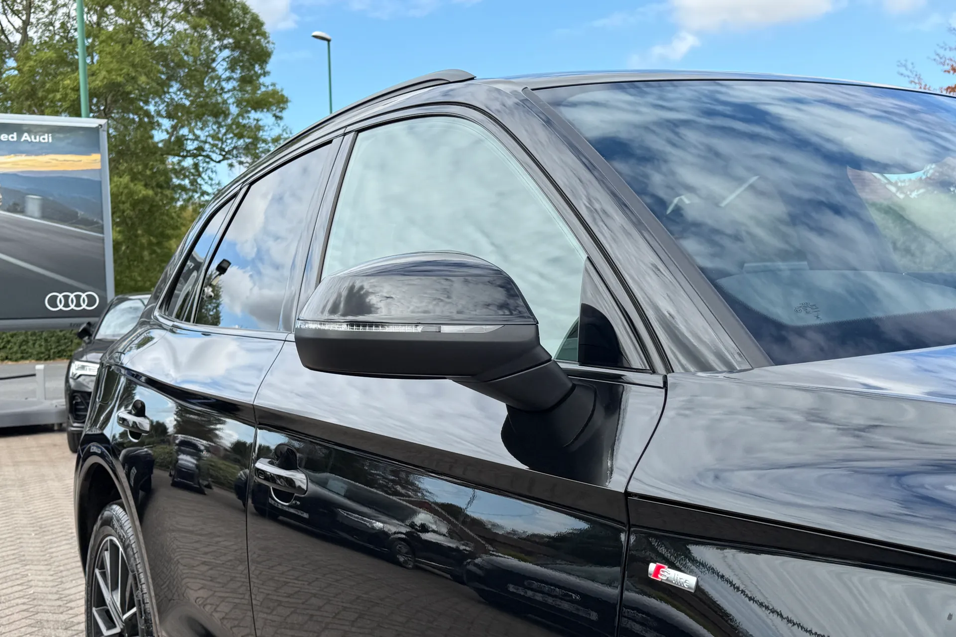 Audi Q5 thumbnail image number 46