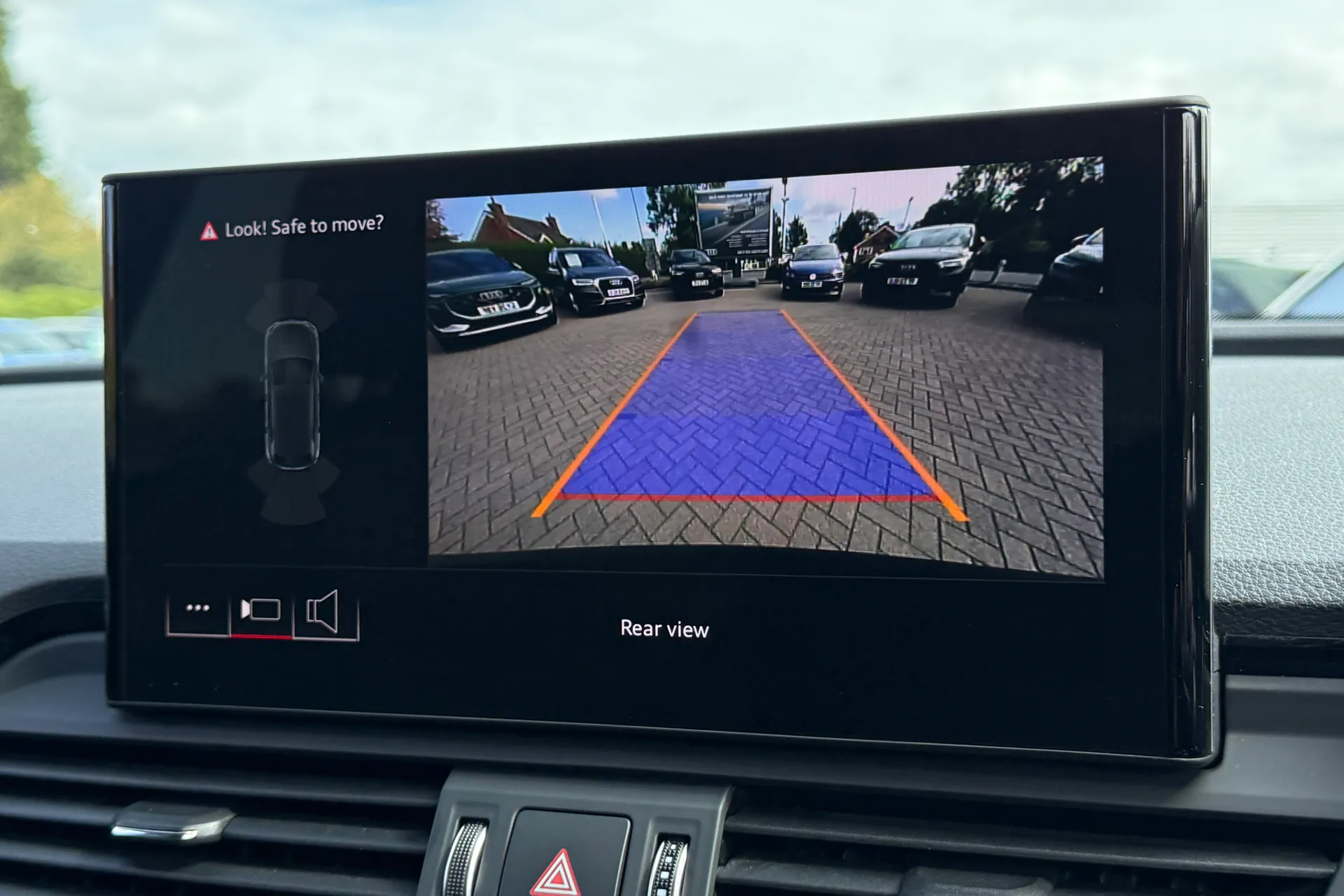 Audi Q5 thumbnail image number 4