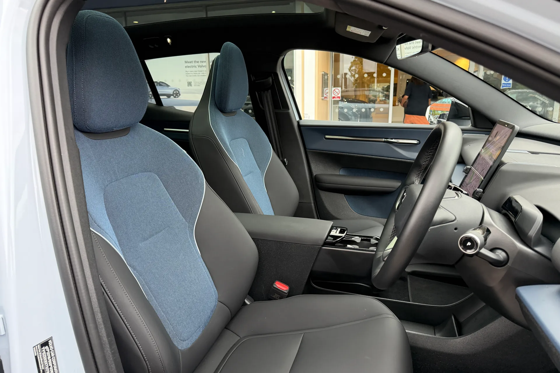 Volvo EX30 thumbnail image number 25