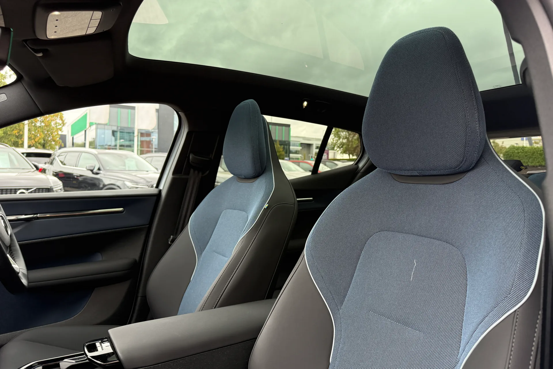 Volvo EX30 thumbnail image number 27