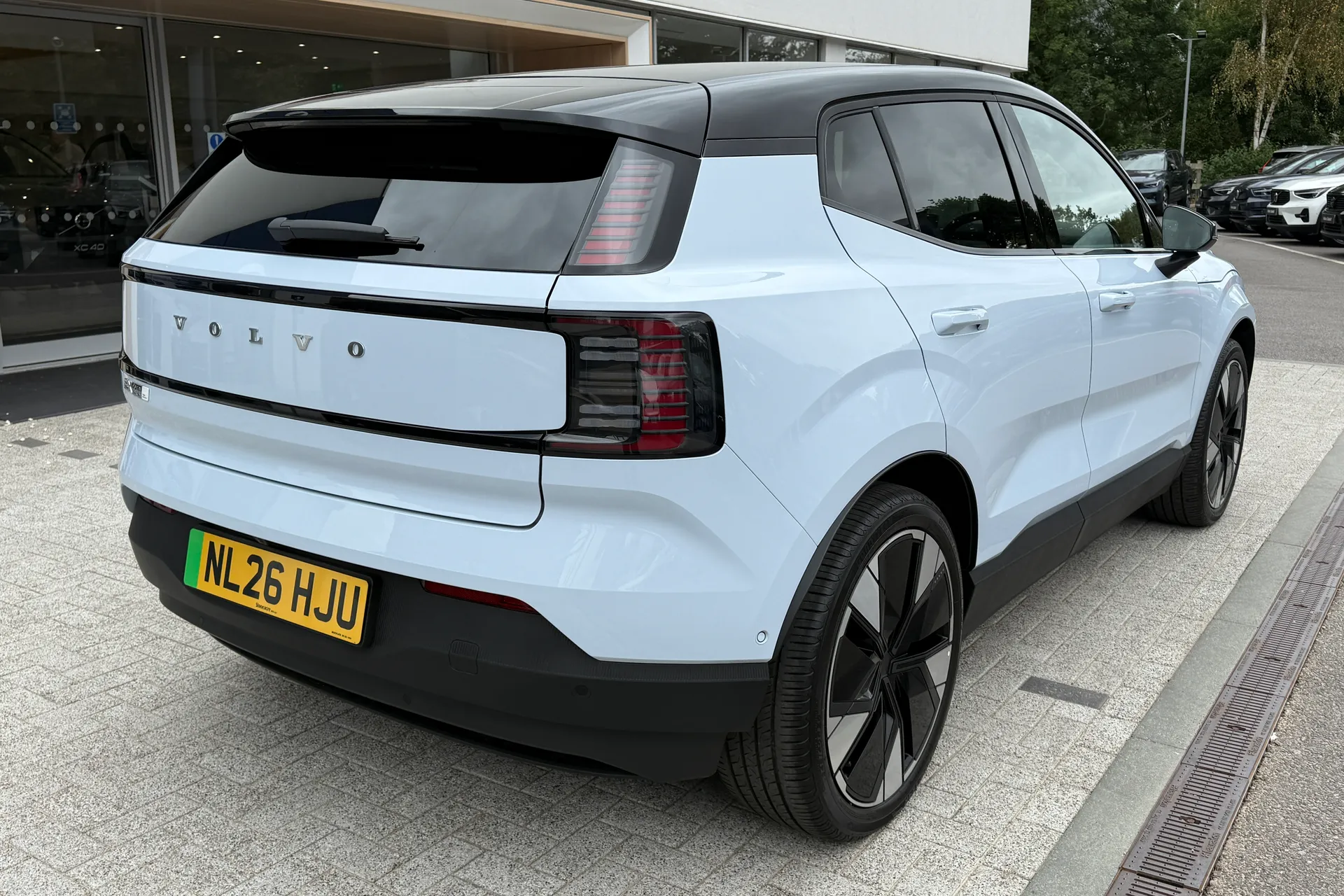 Volvo EX30 thumbnail image number 8