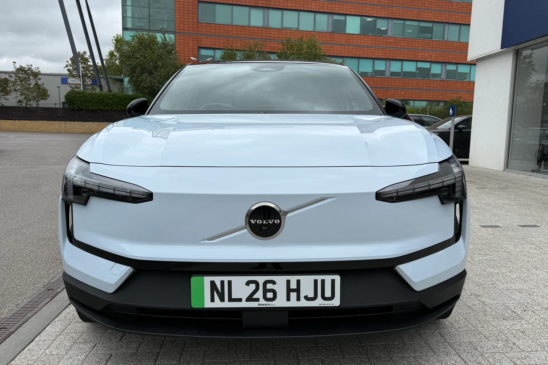 Volvo EX30 thumbnail image number 13