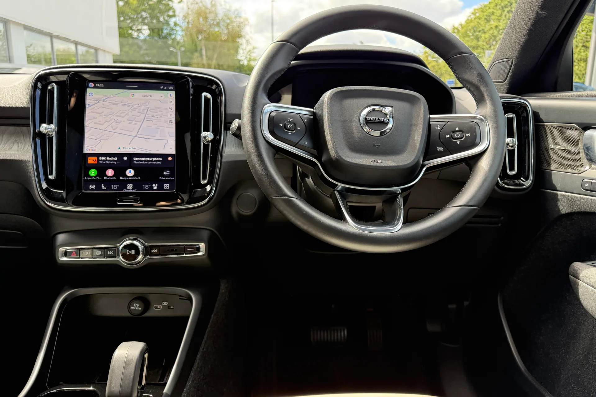 Volvo EX40 thumbnail image number 33