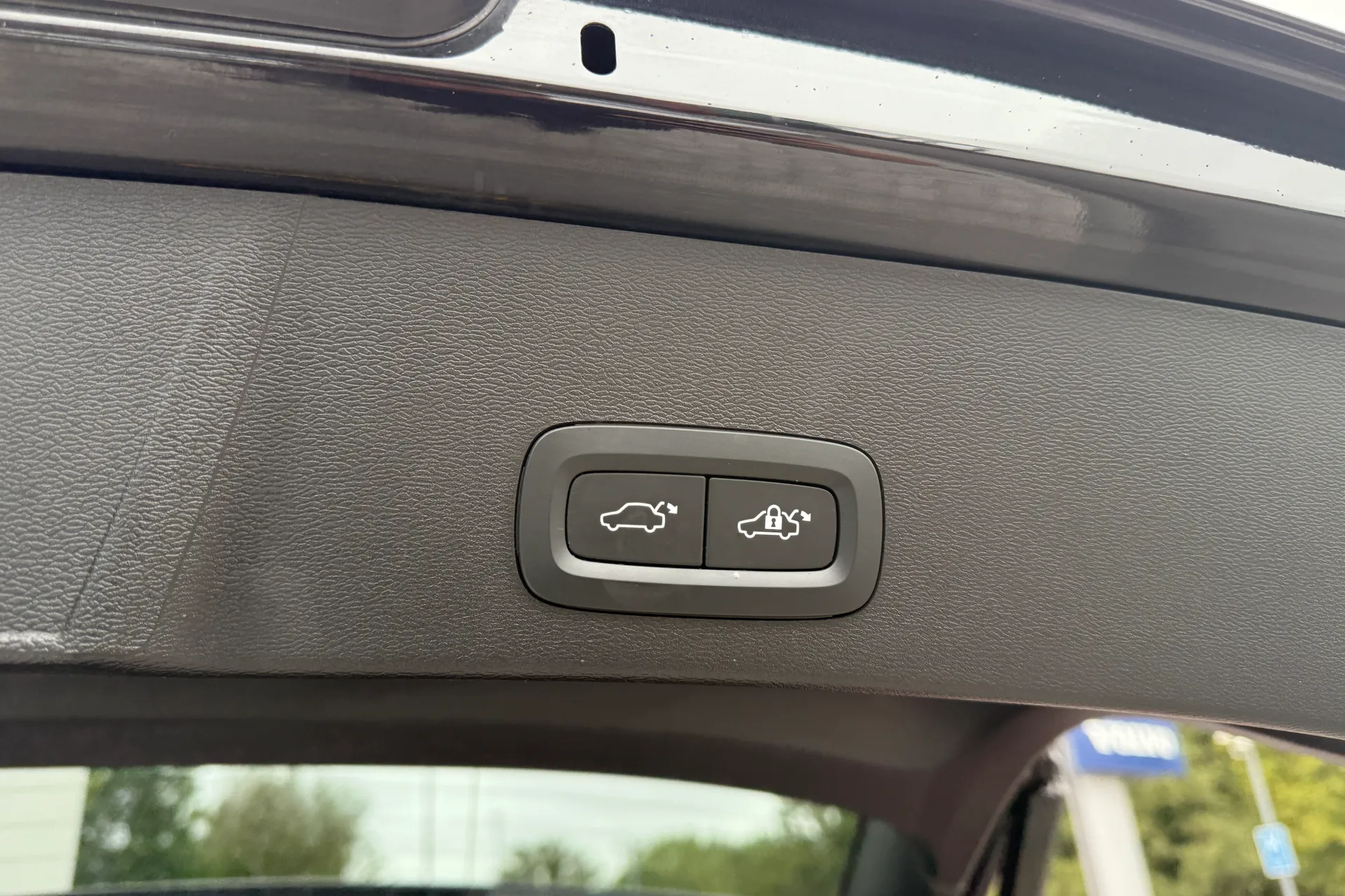 Volvo XC40 thumbnail image number 21