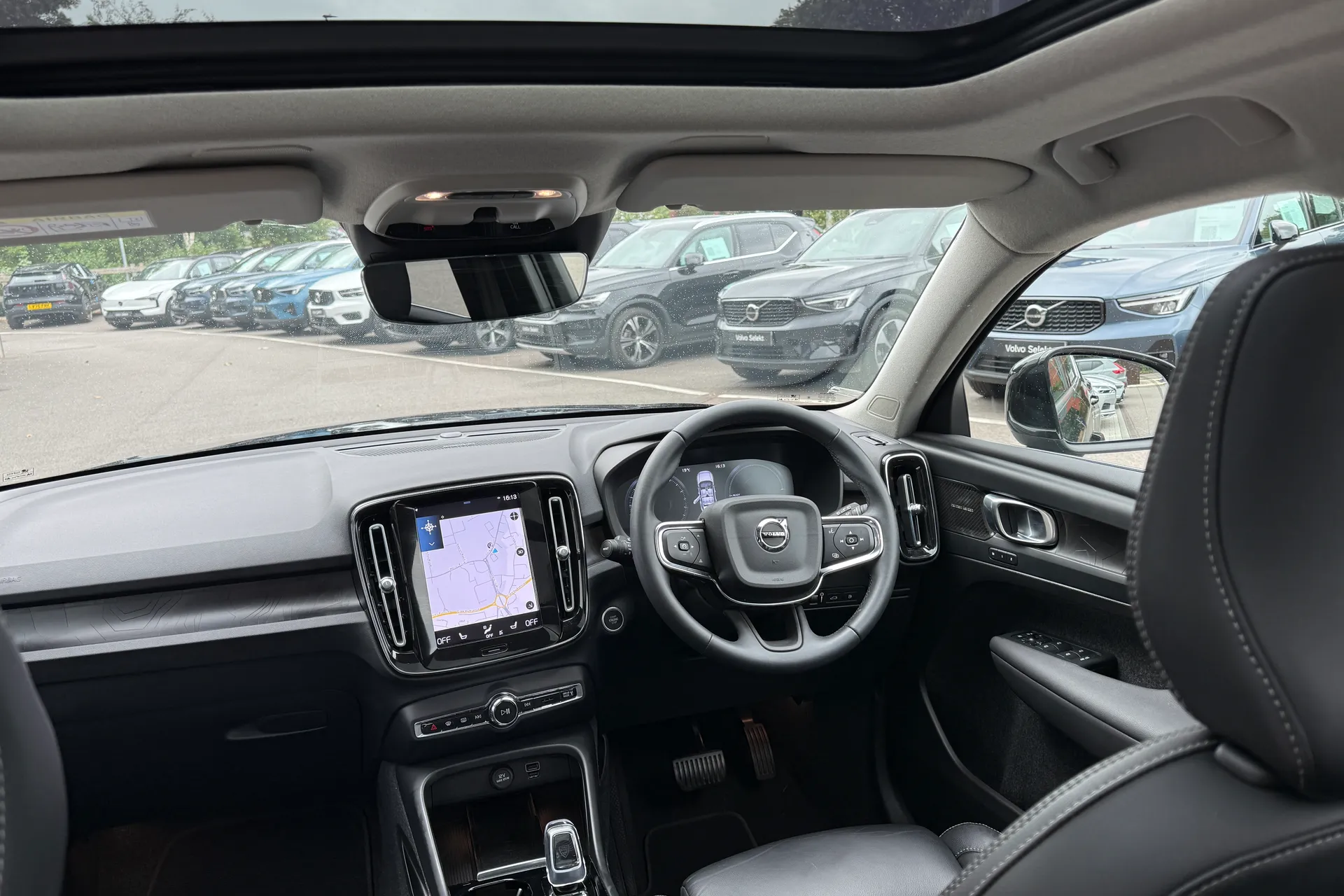Volvo XC40 thumbnail image number 31