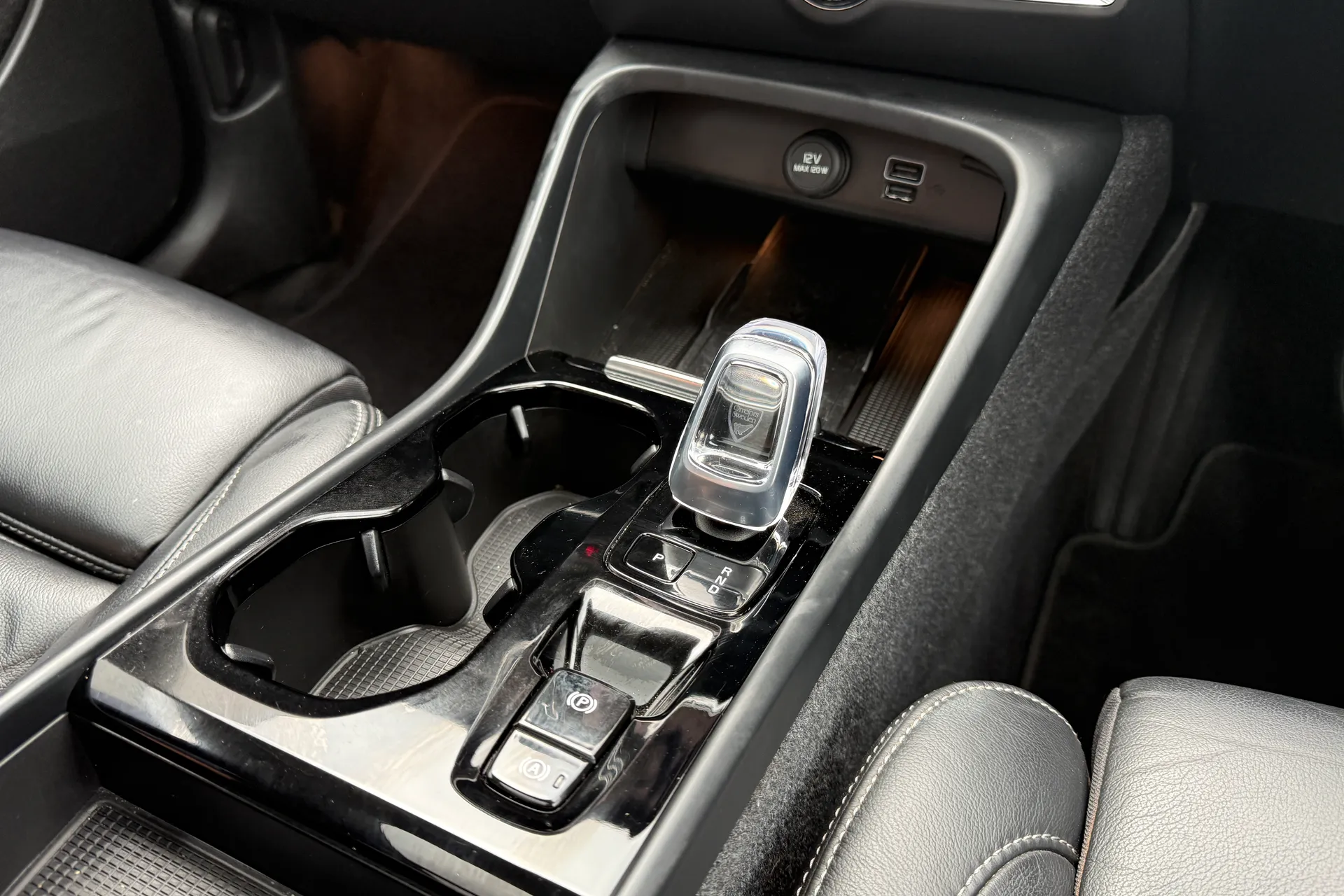 Volvo XC40 thumbnail image number 41