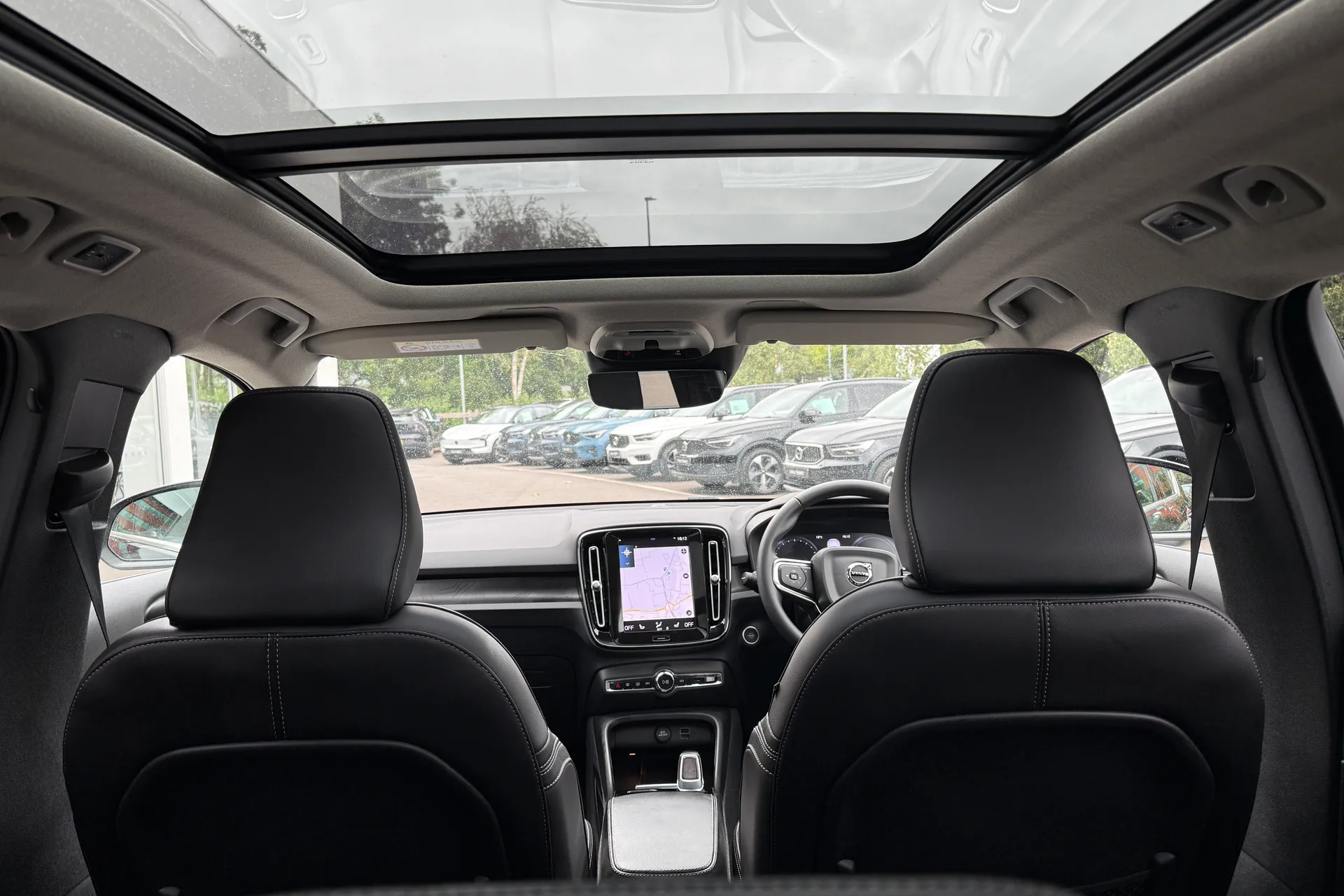 Volvo XC40 thumbnail image number 6