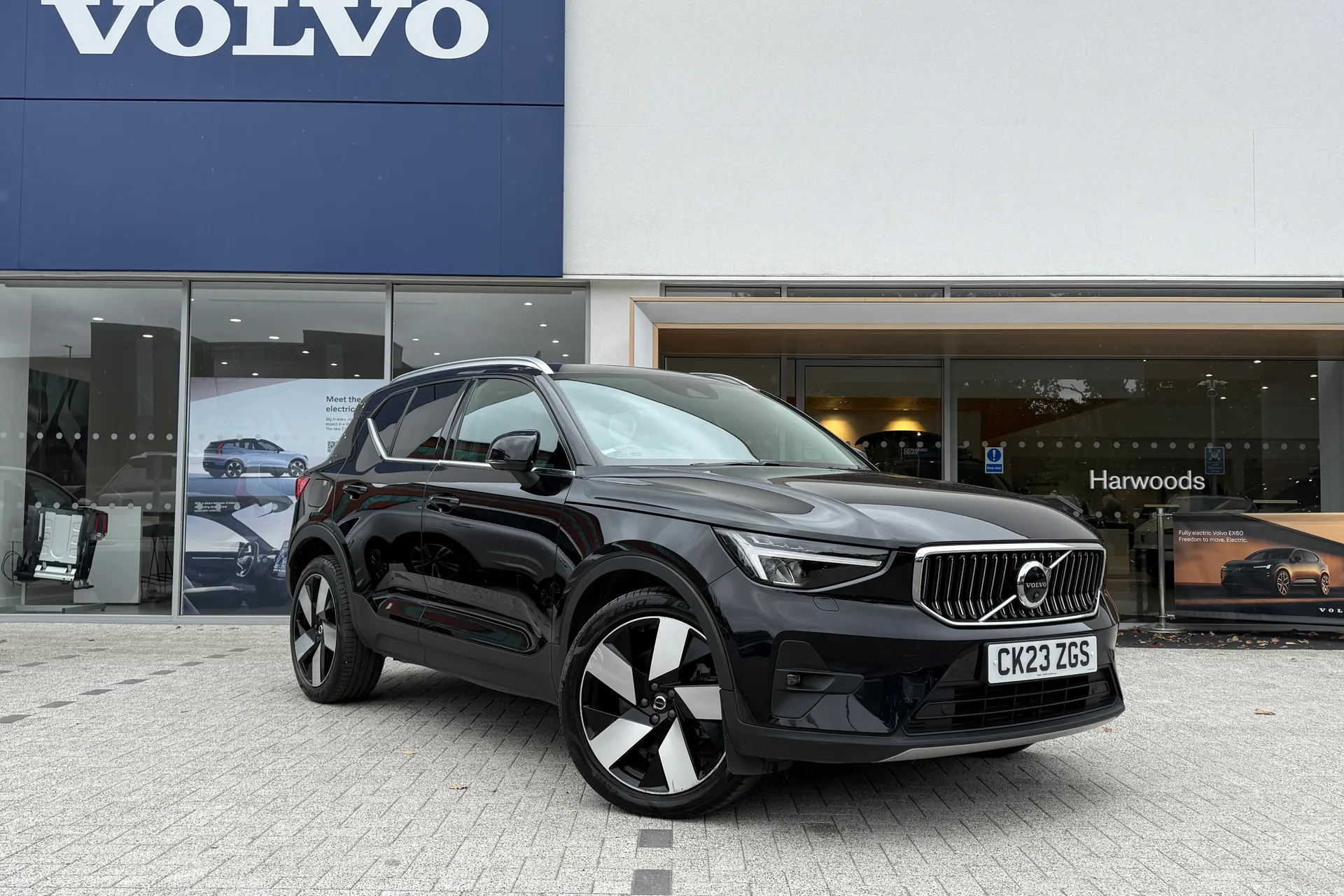 Volvo XC40 focused image