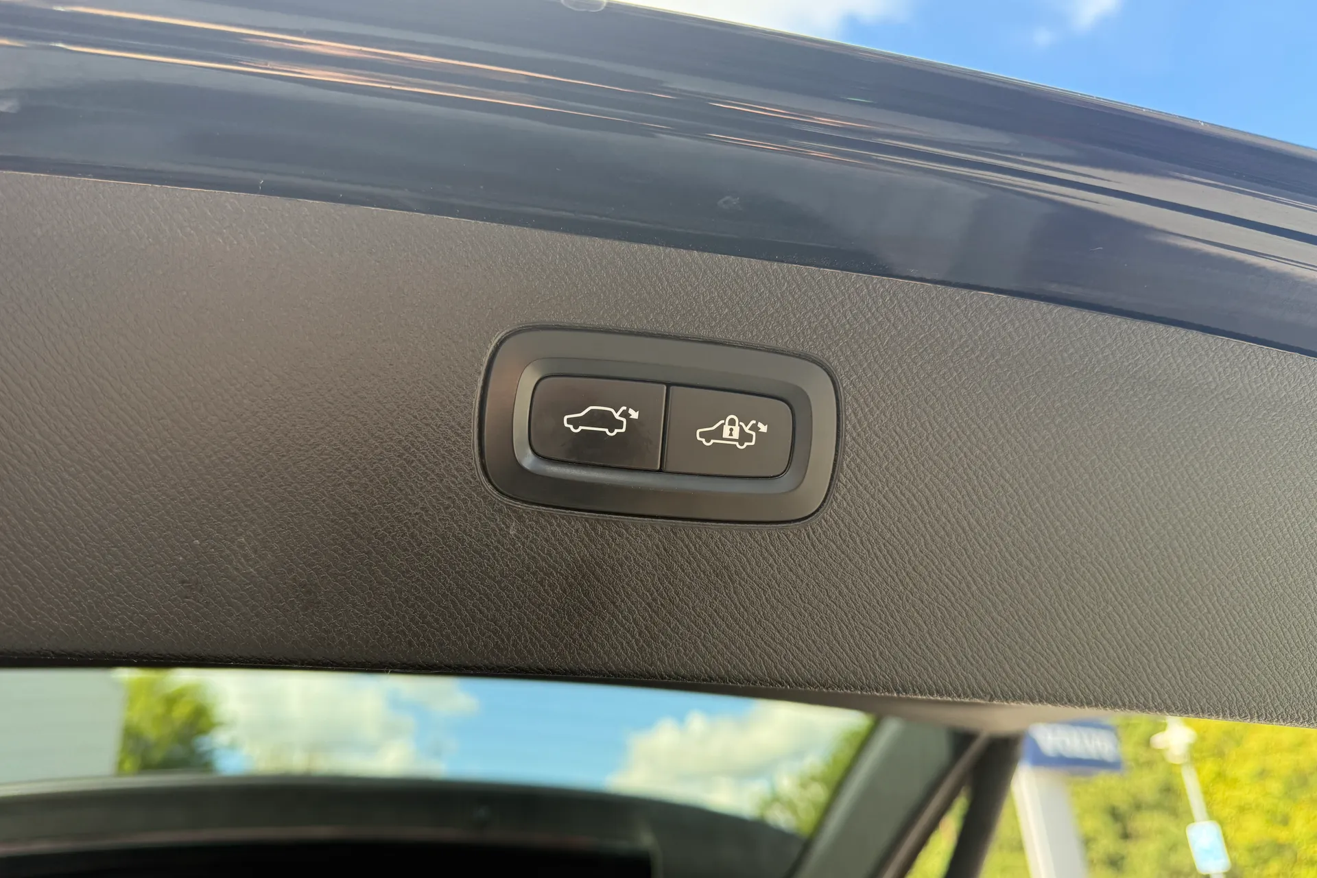 Volvo XC90 thumbnail image number 24