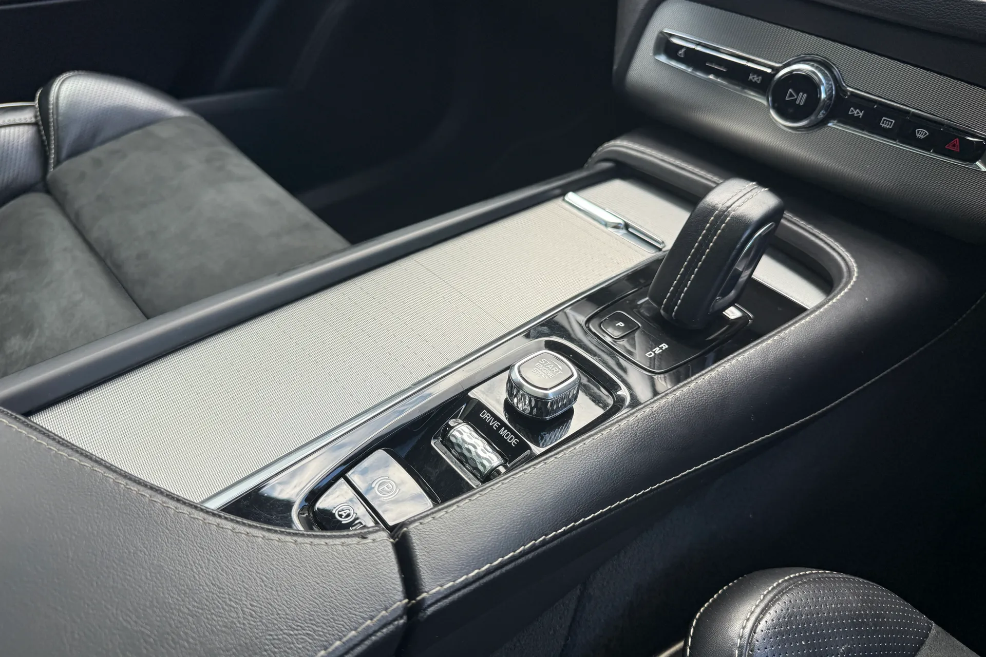 Volvo XC90 thumbnail image number 46