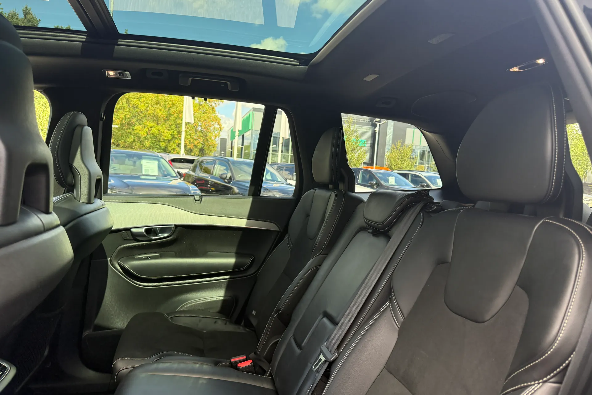 Volvo XC90 thumbnail image number 33