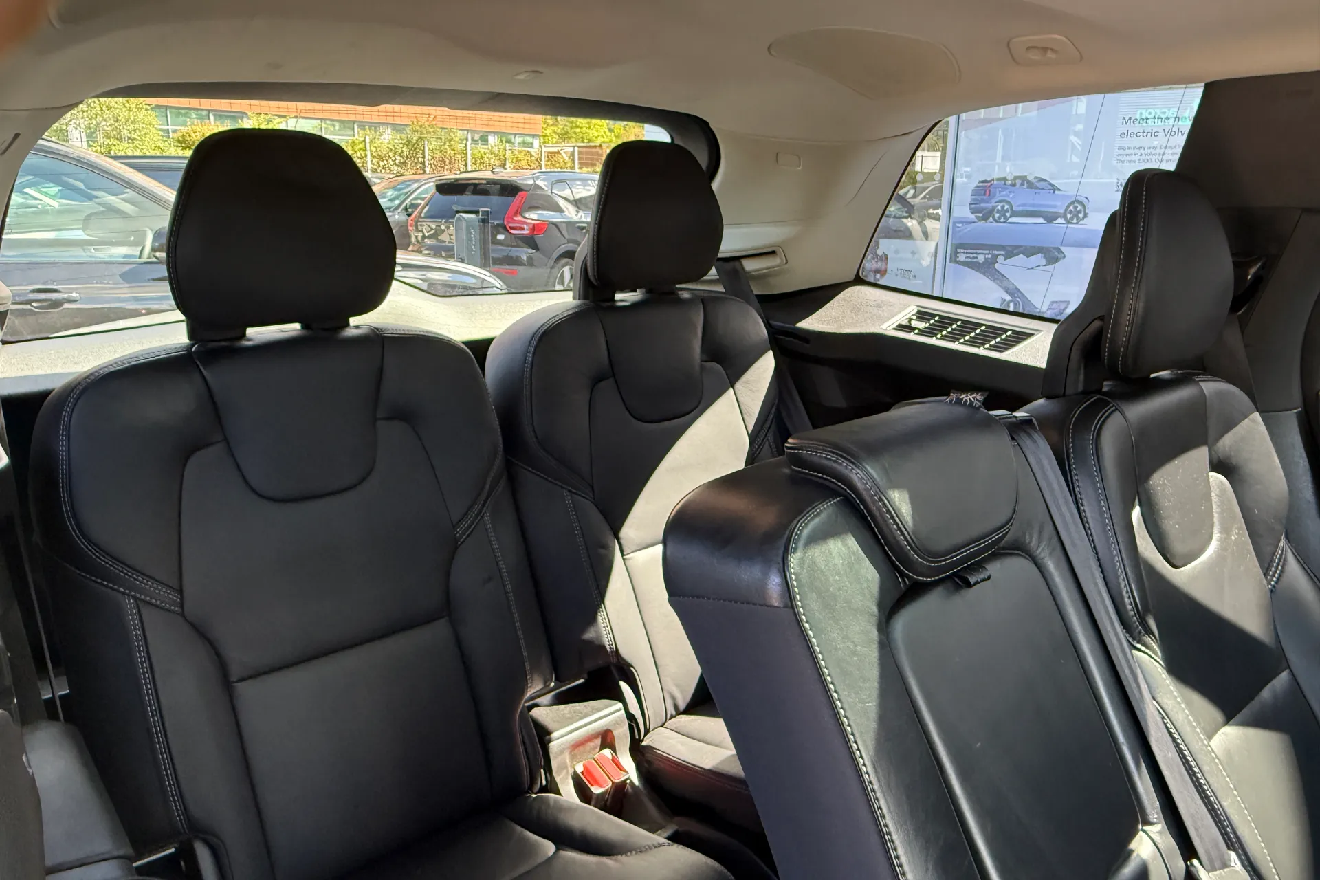 Volvo XC90 thumbnail image number 27