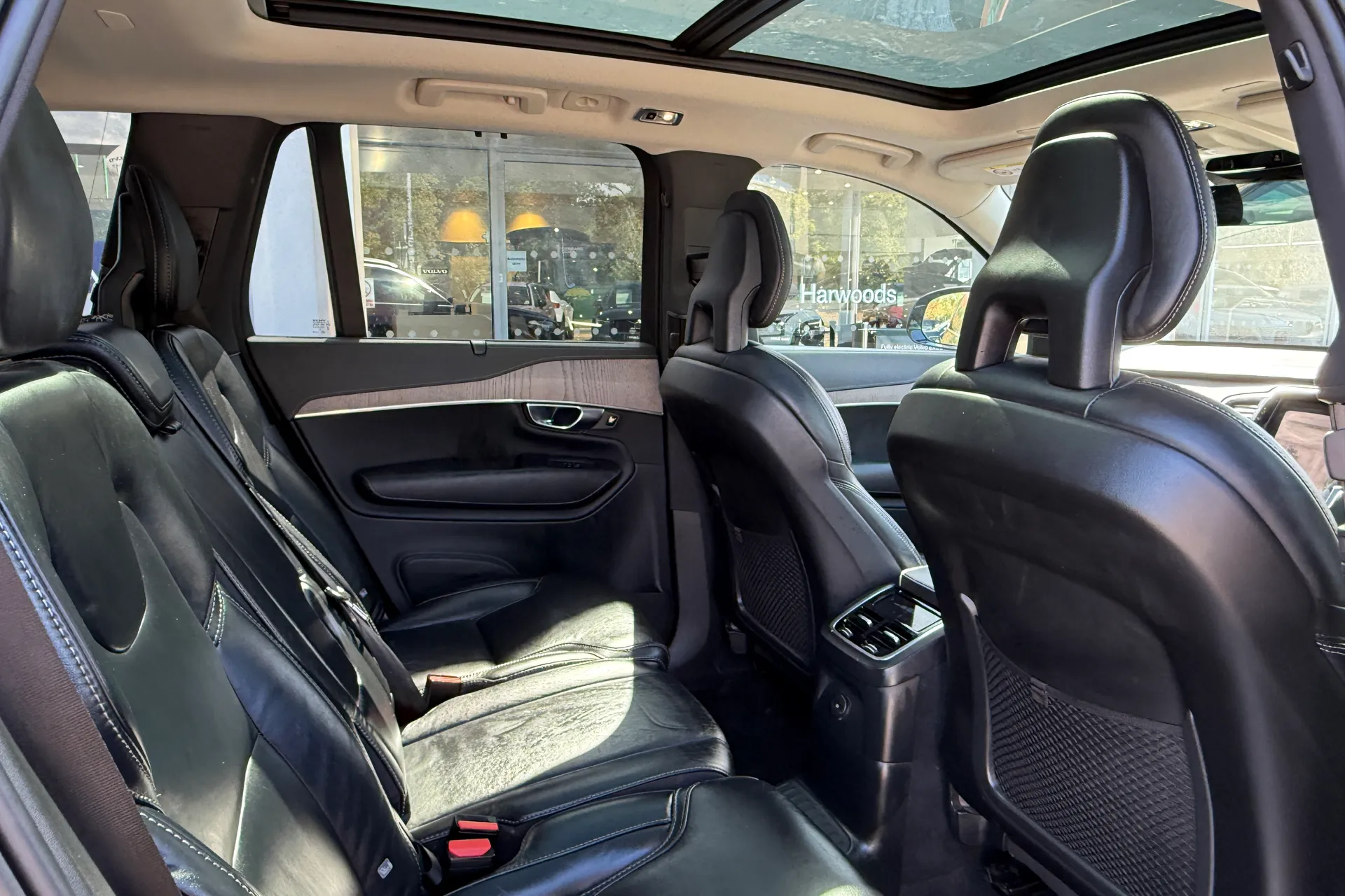 Volvo XC90 thumbnail image number 25