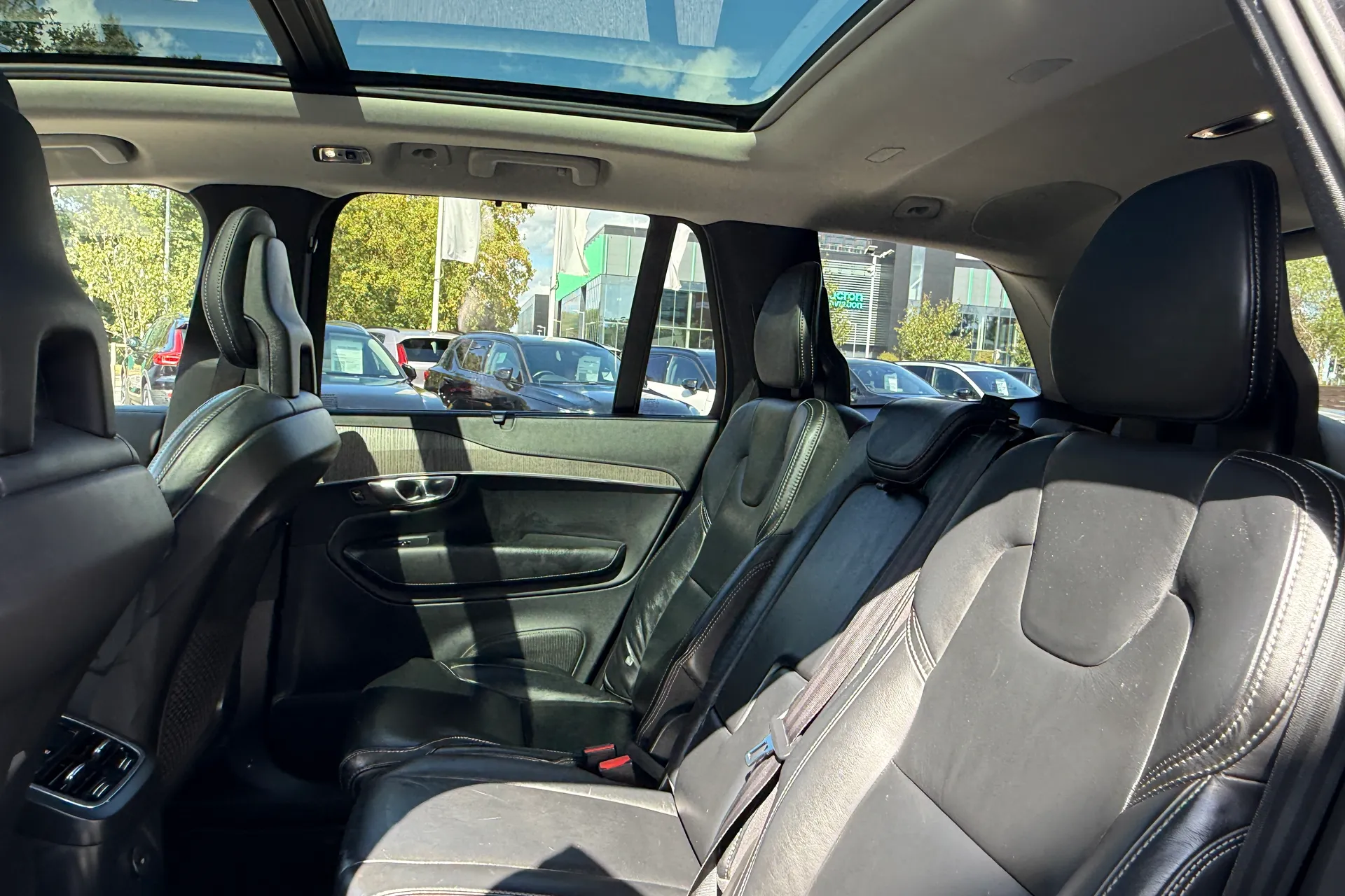 Volvo XC90 thumbnail image number 33