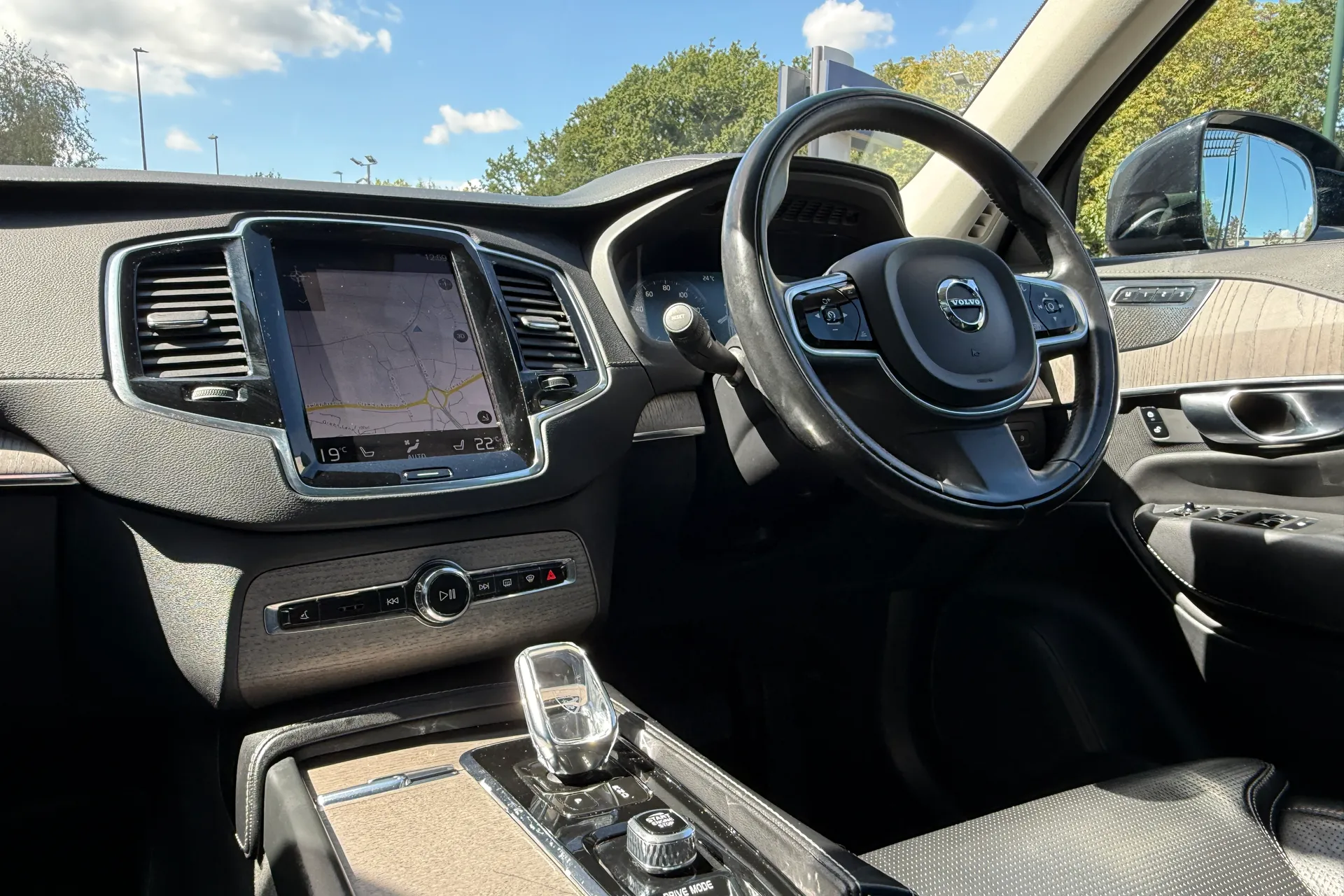 Volvo XC90 thumbnail image number 37